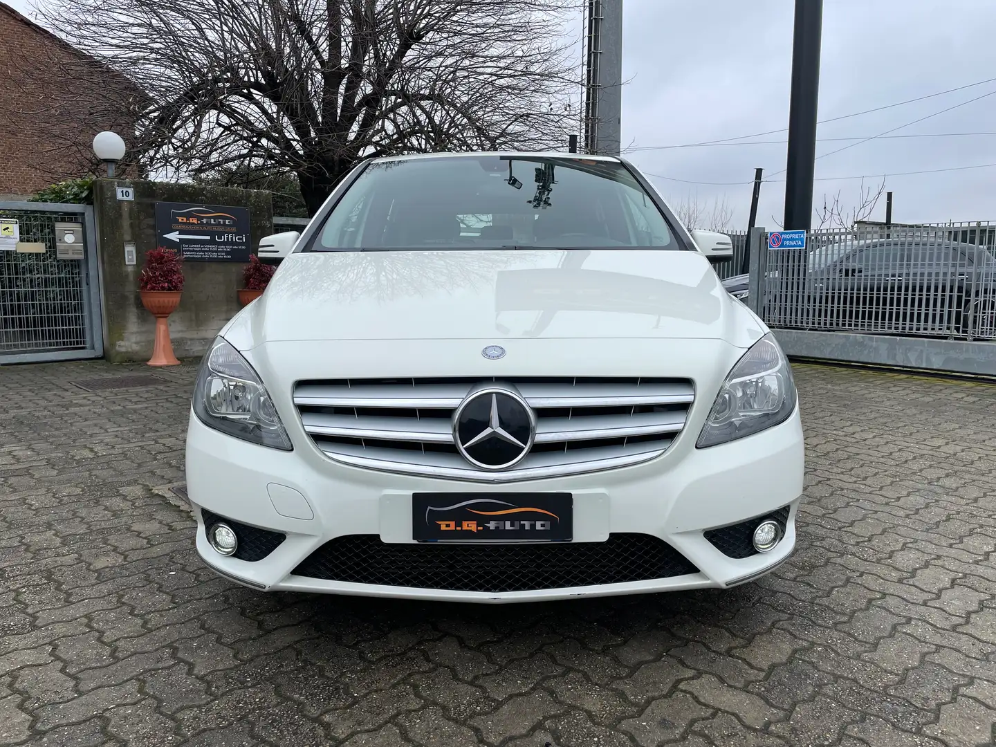 Mercedes-Benz B 180 B 180 cdi Executive auto Weiß - 2