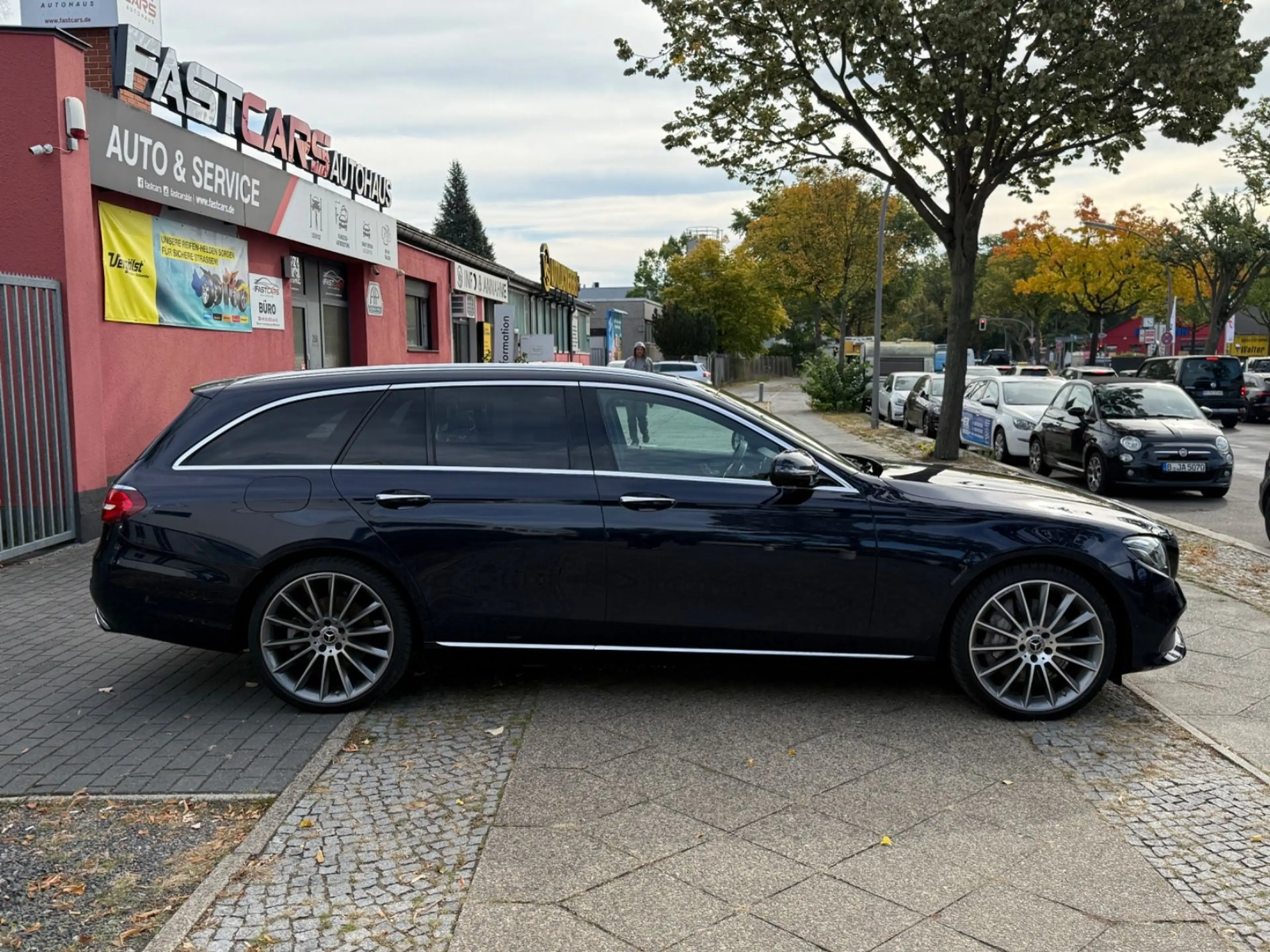 Mercedes-Benz E 400 Avantgarde 4Matic Burmester Head-Up Pano — photo 9