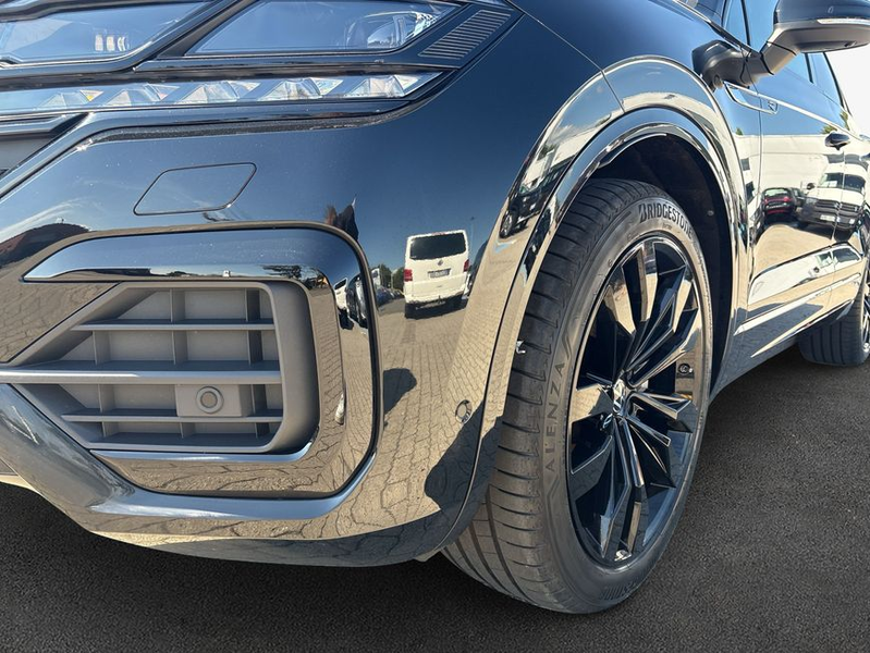 Volkswagen Touareg 3.0 TDI Tip. R-Line Black Style AHK/Matrix — photo 6
