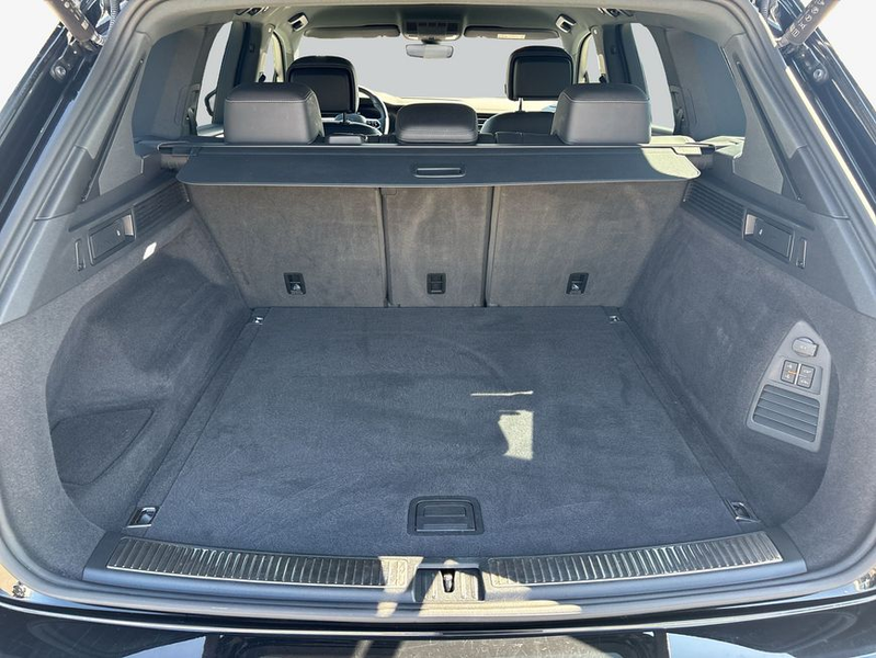 Volkswagen Touareg 3.0 TDI Tip. R-Line Black Style AHK/Matrix — photo 8
