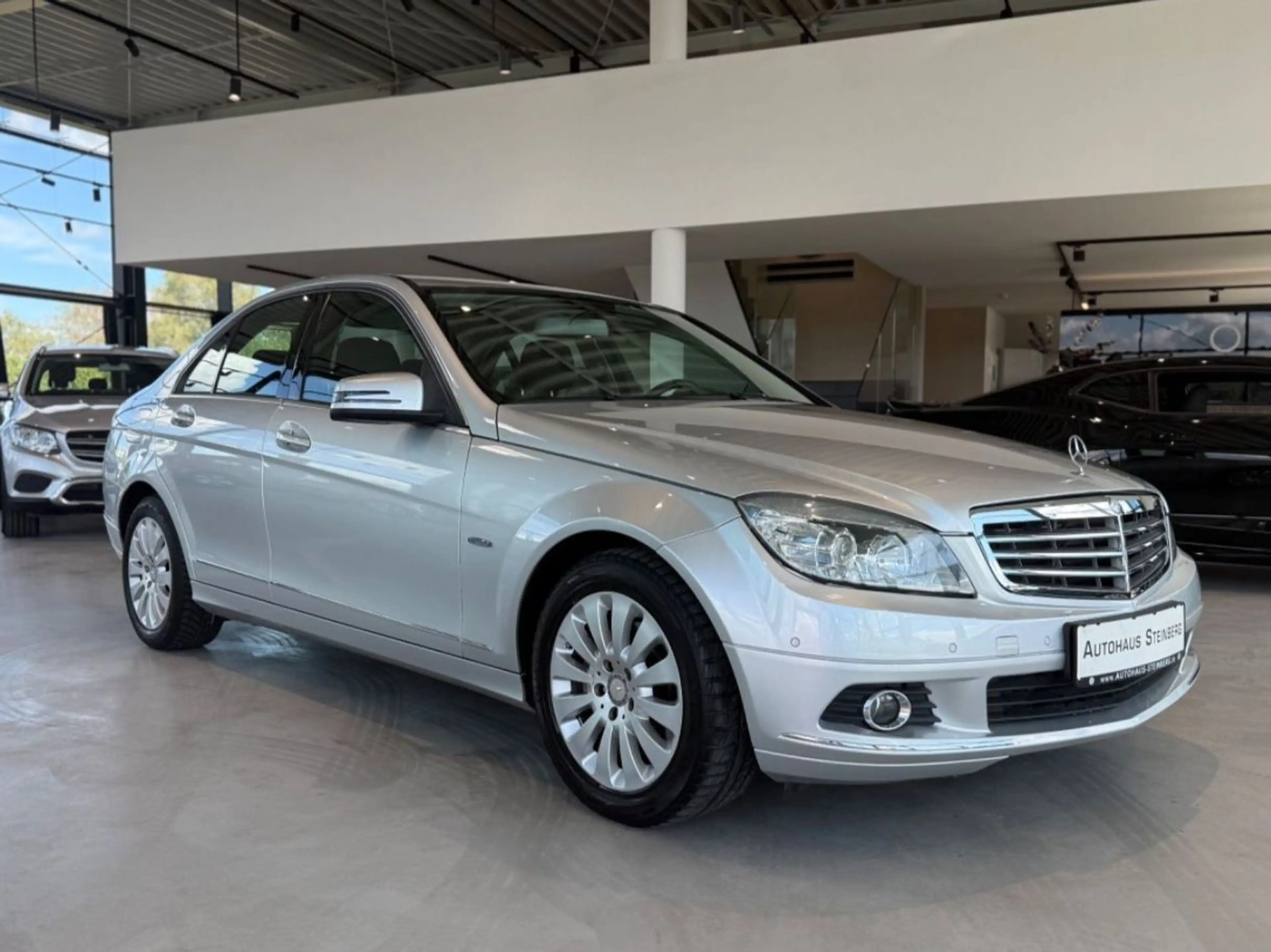 Mercedes-Benz C 200 AUTOMATIK+NAVI+SHZ+TEMPOMAT+PDC C 200 C Li — photo 4