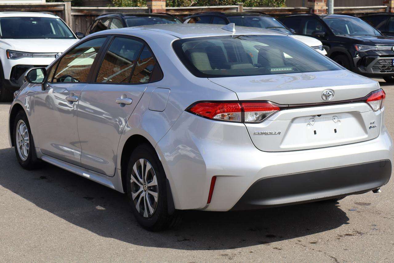 2026 Toyota Corolla Hybrid LE — photo 1