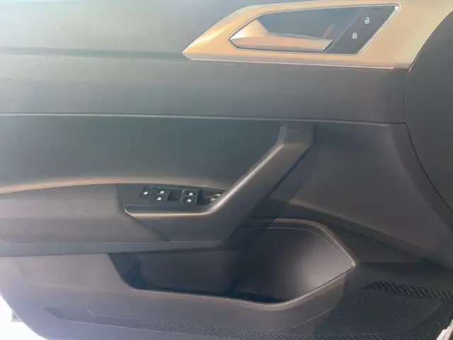 Volkswagen Polo view 18