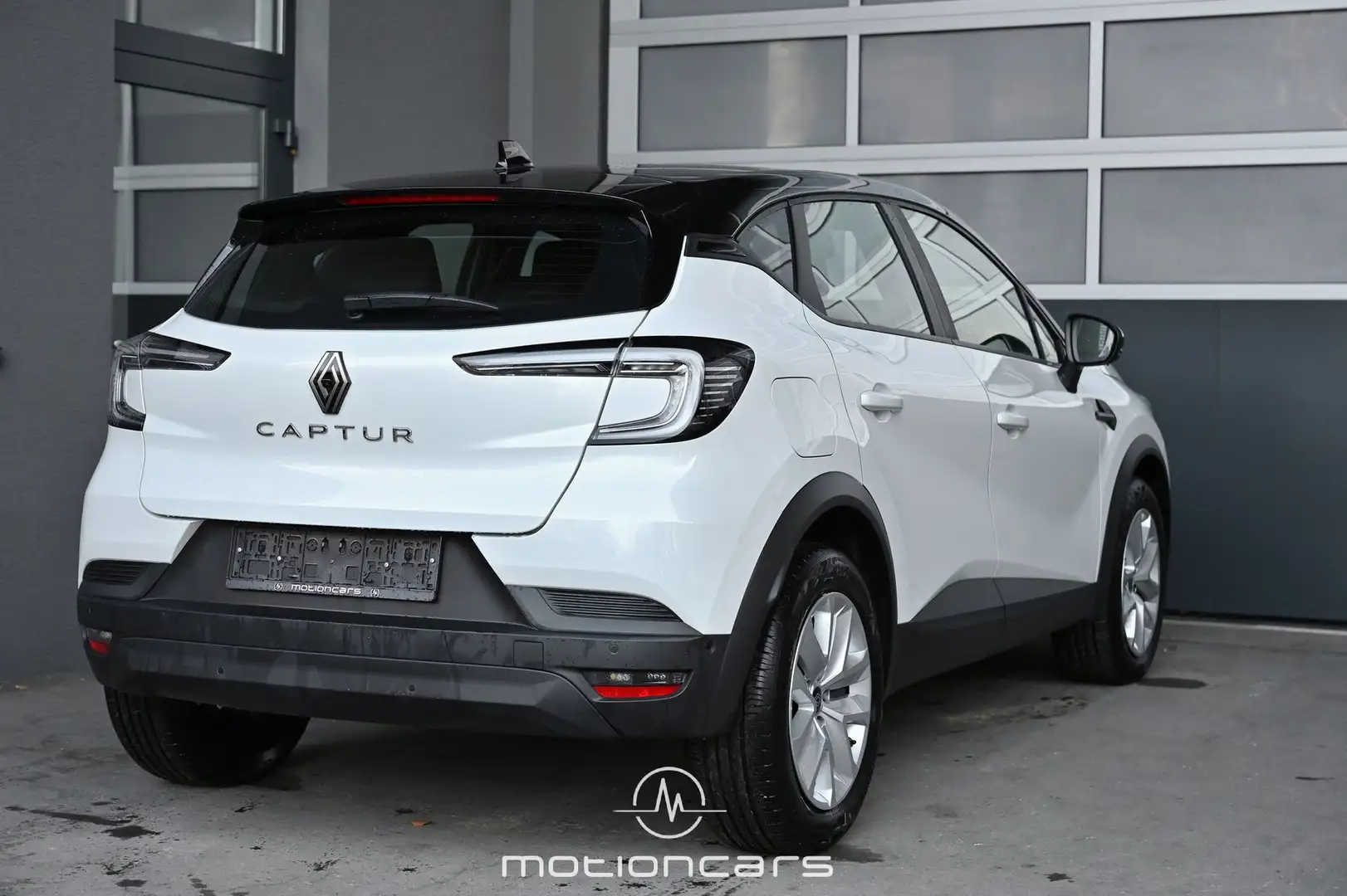 Renault Captur 1.3 TCe 158HK EVOLUTION EDC Pickerl NEU Weiß - 2