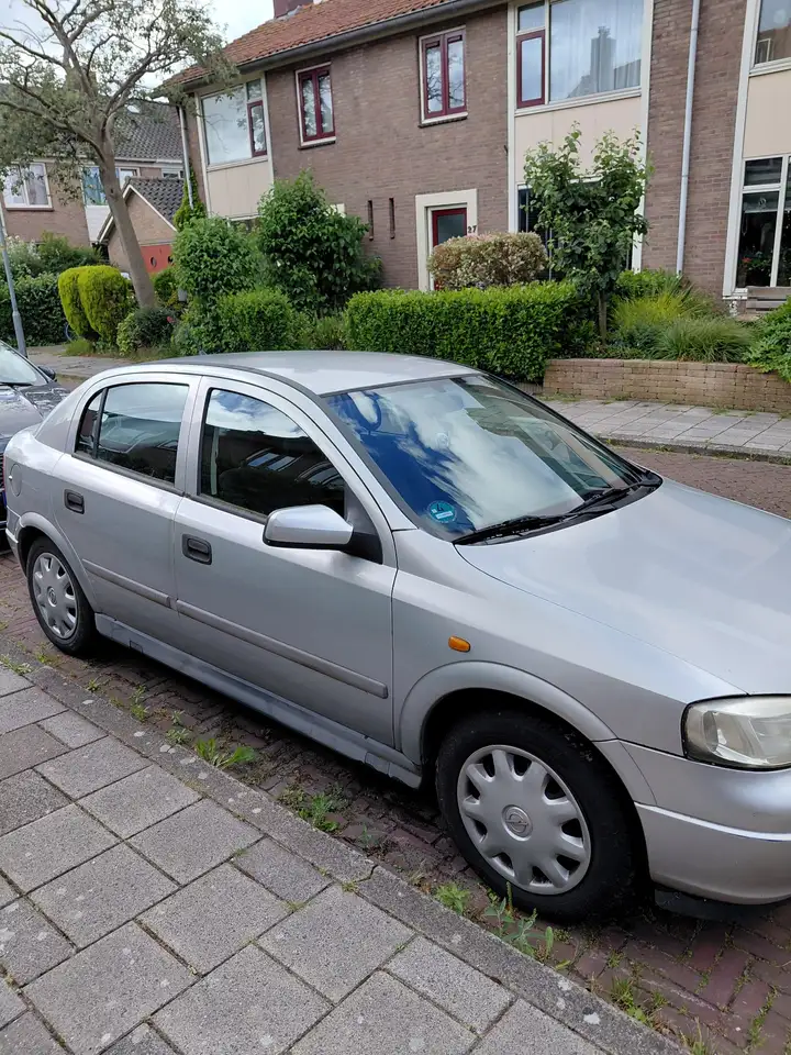 Opel Astra 1.6 Club, foto 4