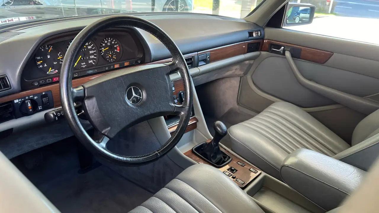 Mercedes-Benz 300 SE AIRCO-CUIR-4VE-ABS-JA16P (ETAT IMPECCABLE), foto 12