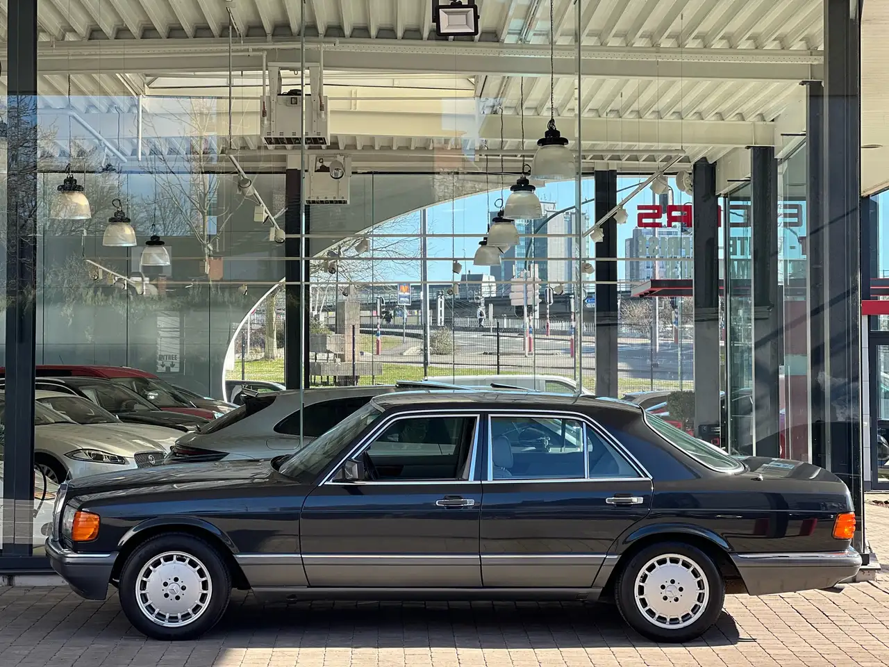 Mercedes-Benz 300 SE AIRCO-CUIR-4VE-ABS-JA16P (ETAT IMPECCABLE), foto 7
