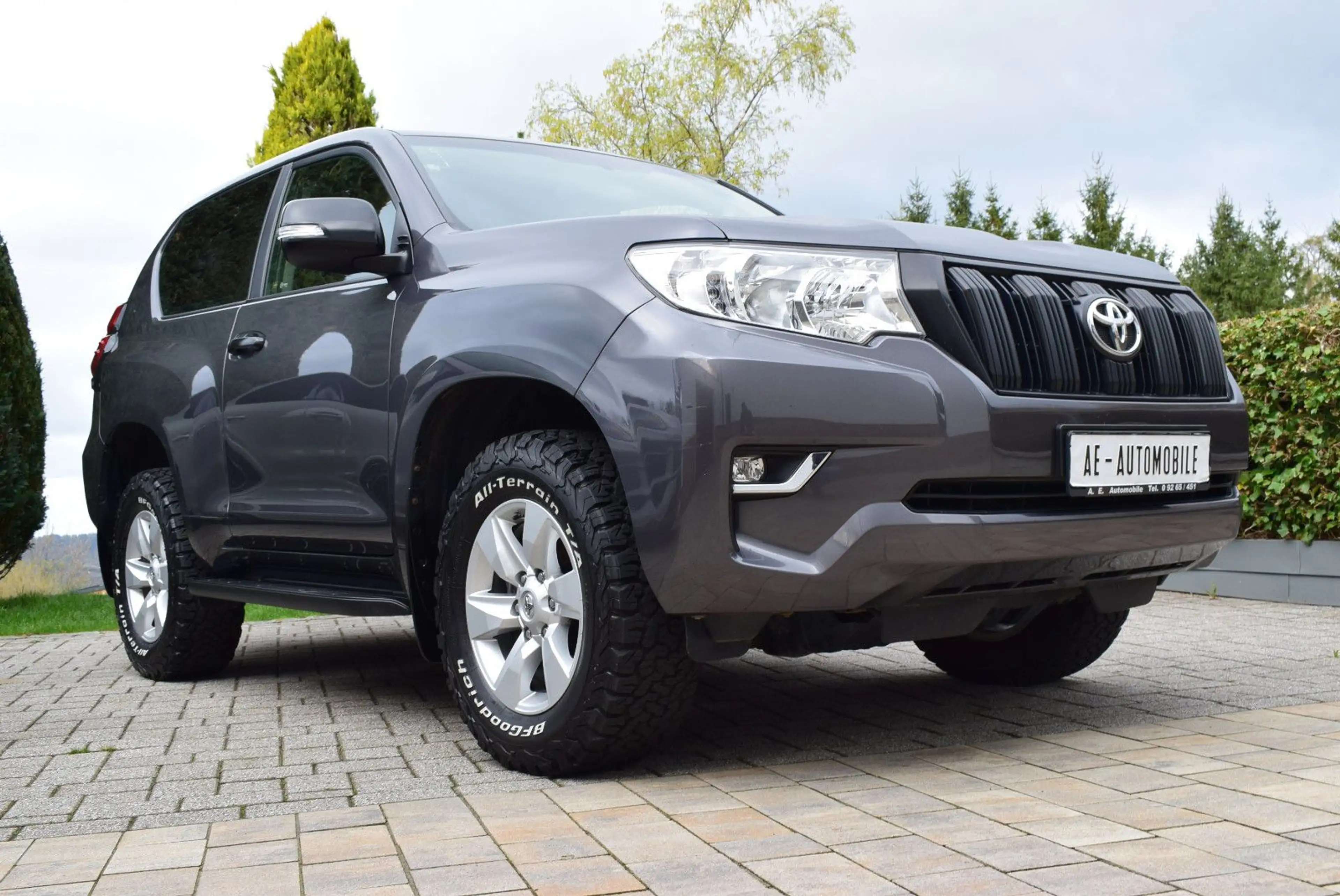 Toyota Land Cruiser / AHK / SH GEPFLEGT — photo 6