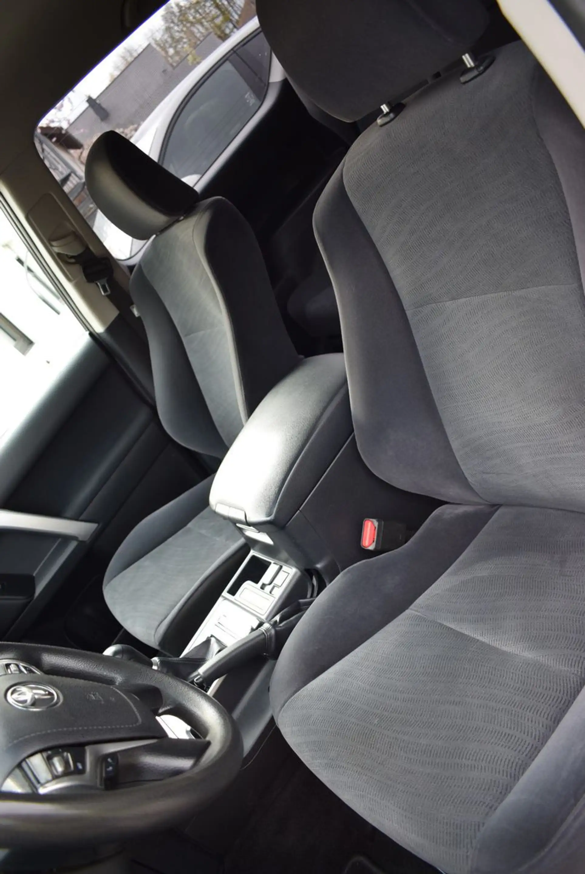 Toyota Land Cruiser / AHK / SH GEPFLEGT — photo 11