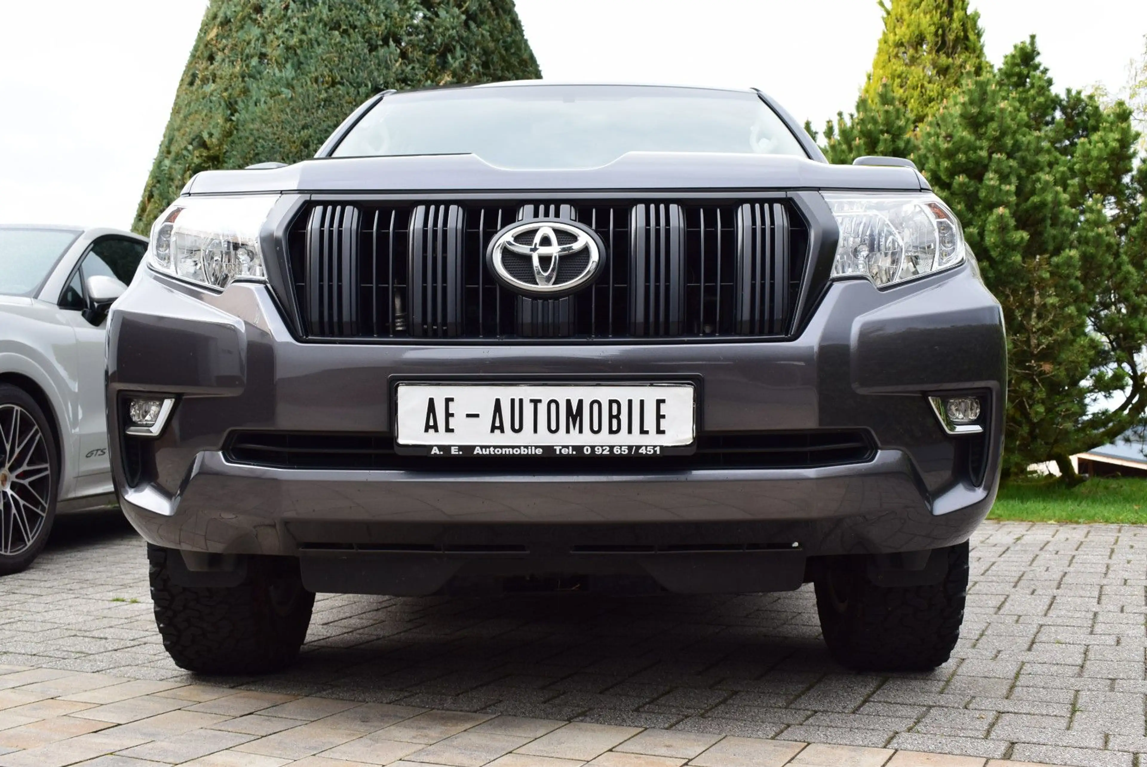 Toyota Land Cruiser / AHK / SH GEPFLEGT — photo 7