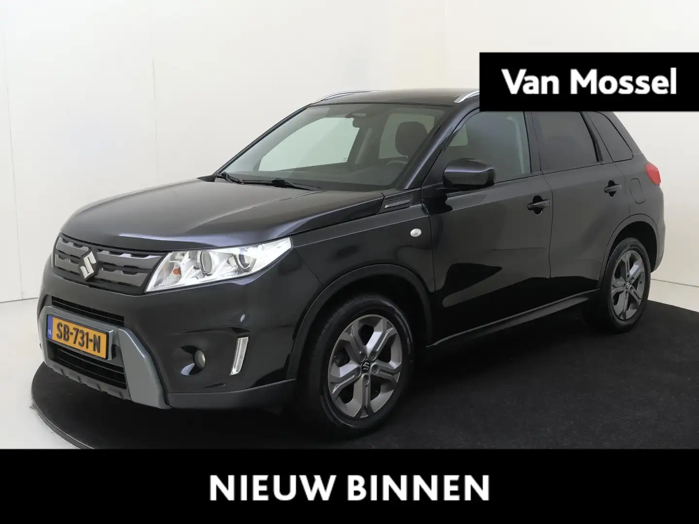 Suzuki Vitara 1.6 120 PK Exclusive | Navigatie | Camera | Blueto Noir - 1