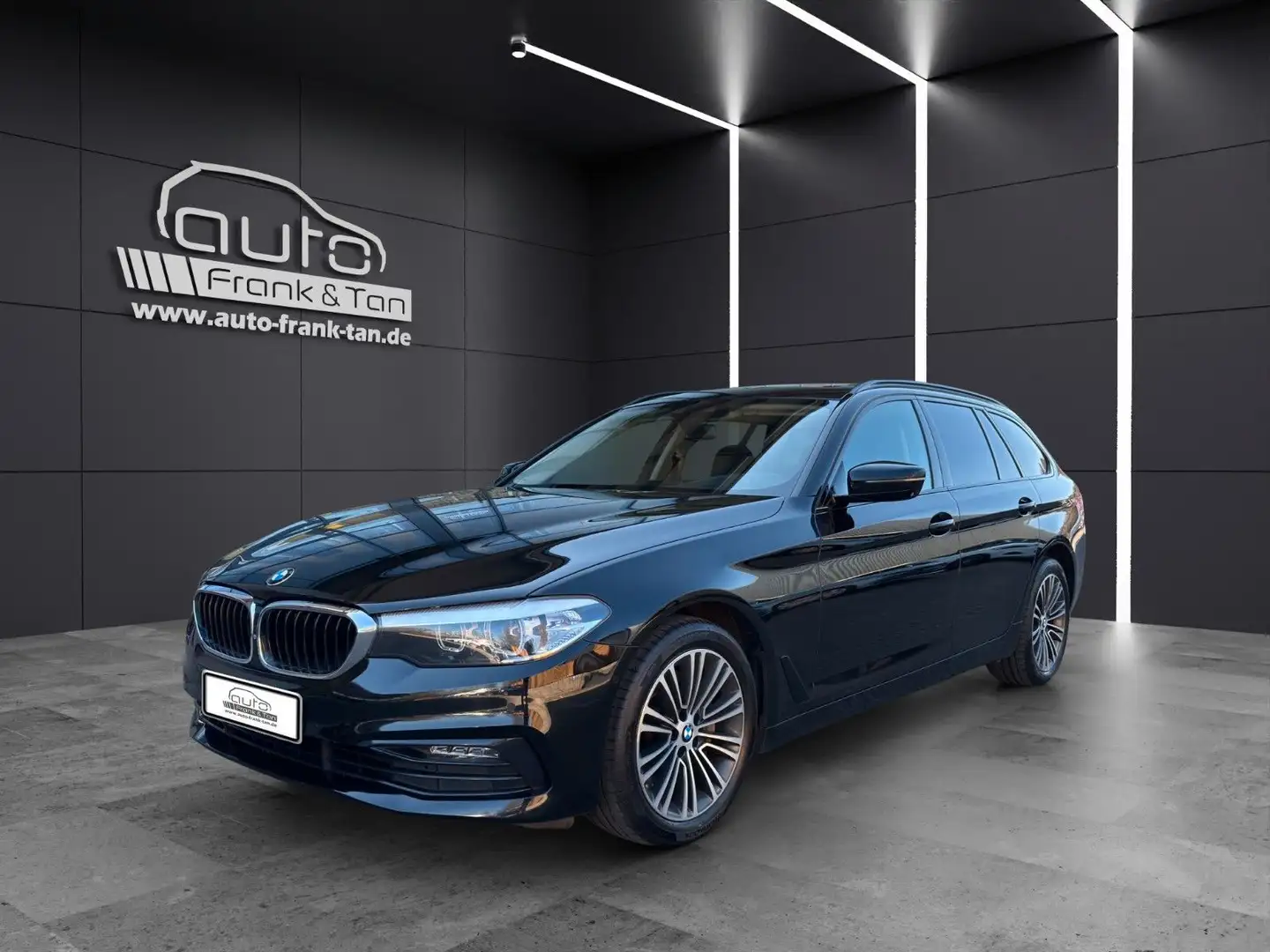 BMW 530 d xDrive Sport Line*2.Hand*Pano*Head-up*Ahk Schwarz - 1