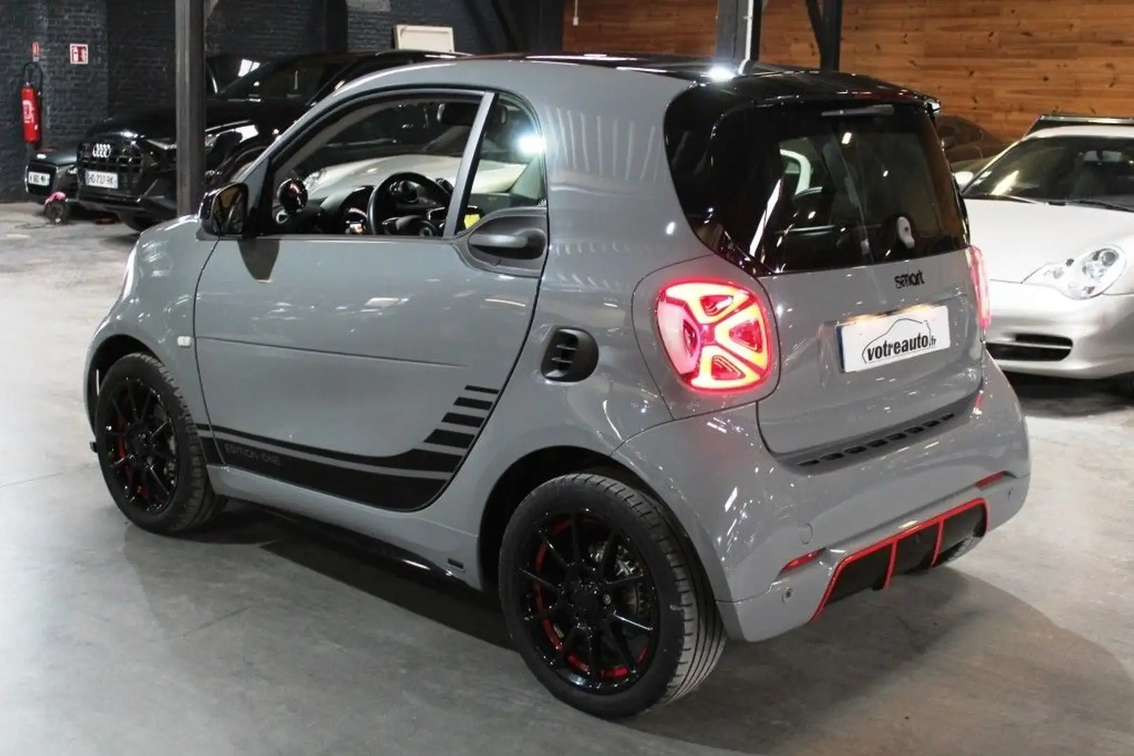 smart forTwo III (2) BEV 18KWH EQ COUPE EDITION ONE Gris - 2