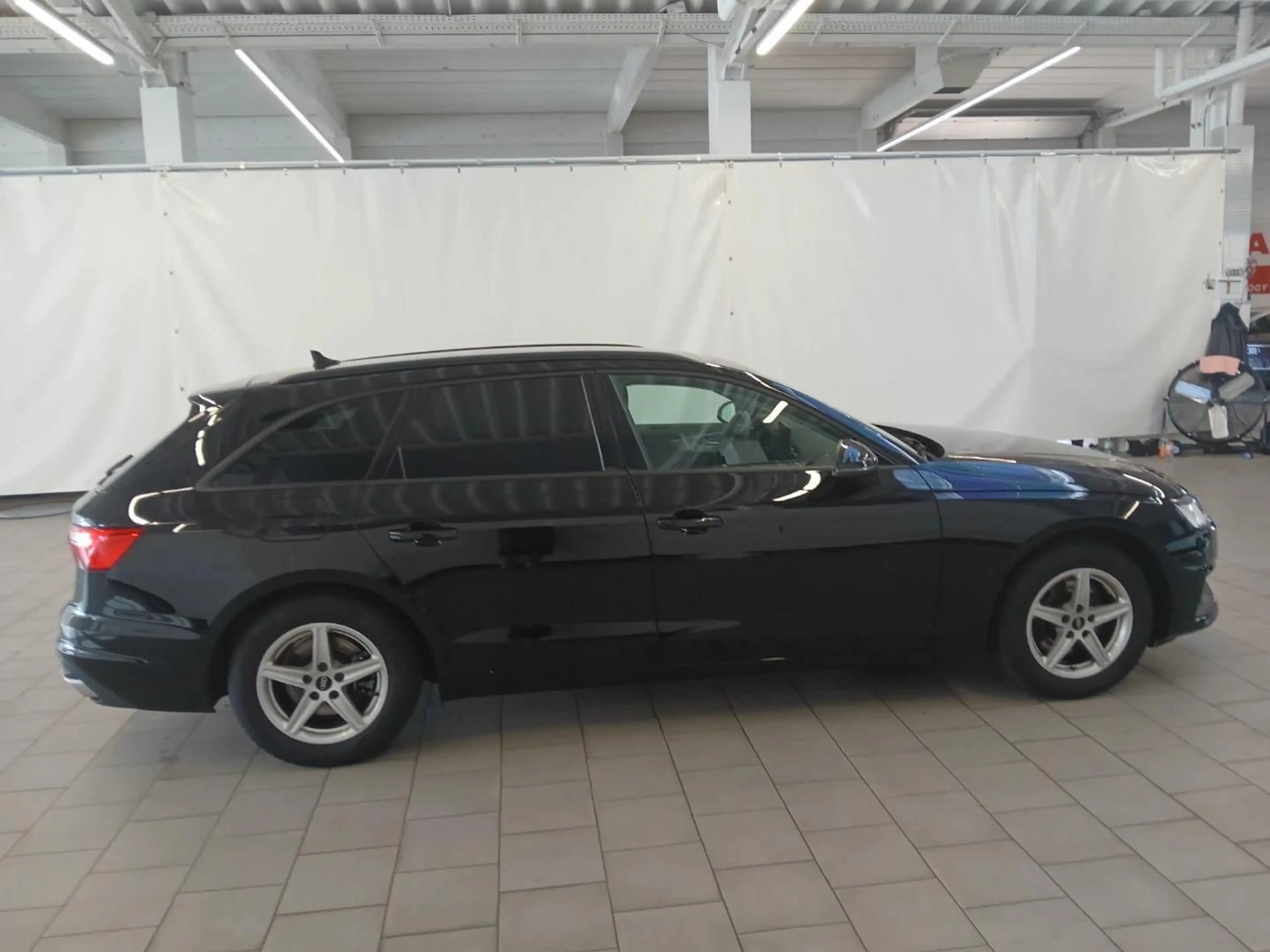 Audi A4 Avant 35 TFSI S-tronic SHZ AHK LED RFK ALU — photo 8