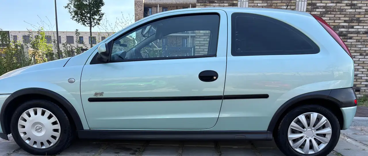 Opel Corsa 1.2-16V Sport, foto 2