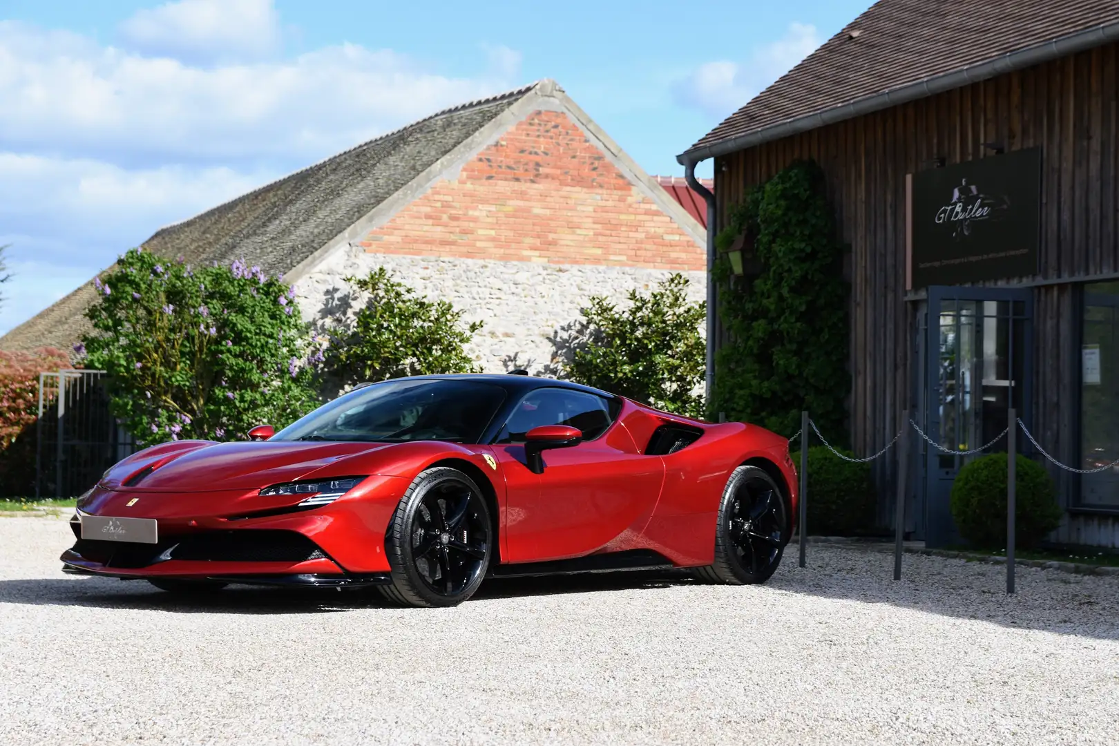 Ferrari SF90 Stradale Rosso Coburn *Peinture Atelier* - Daytona Seats Rot - 2