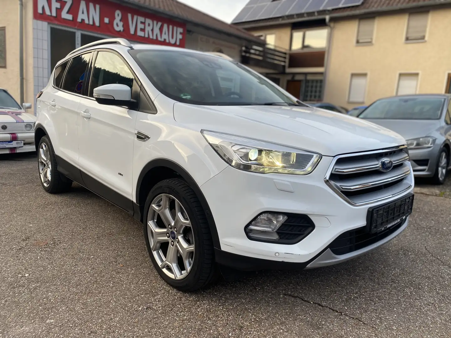 Ford Kuga Kuga Titanium 2.0 TDCI 4x4*AHK*Xenon*Navi*Kamera Weiß - 2