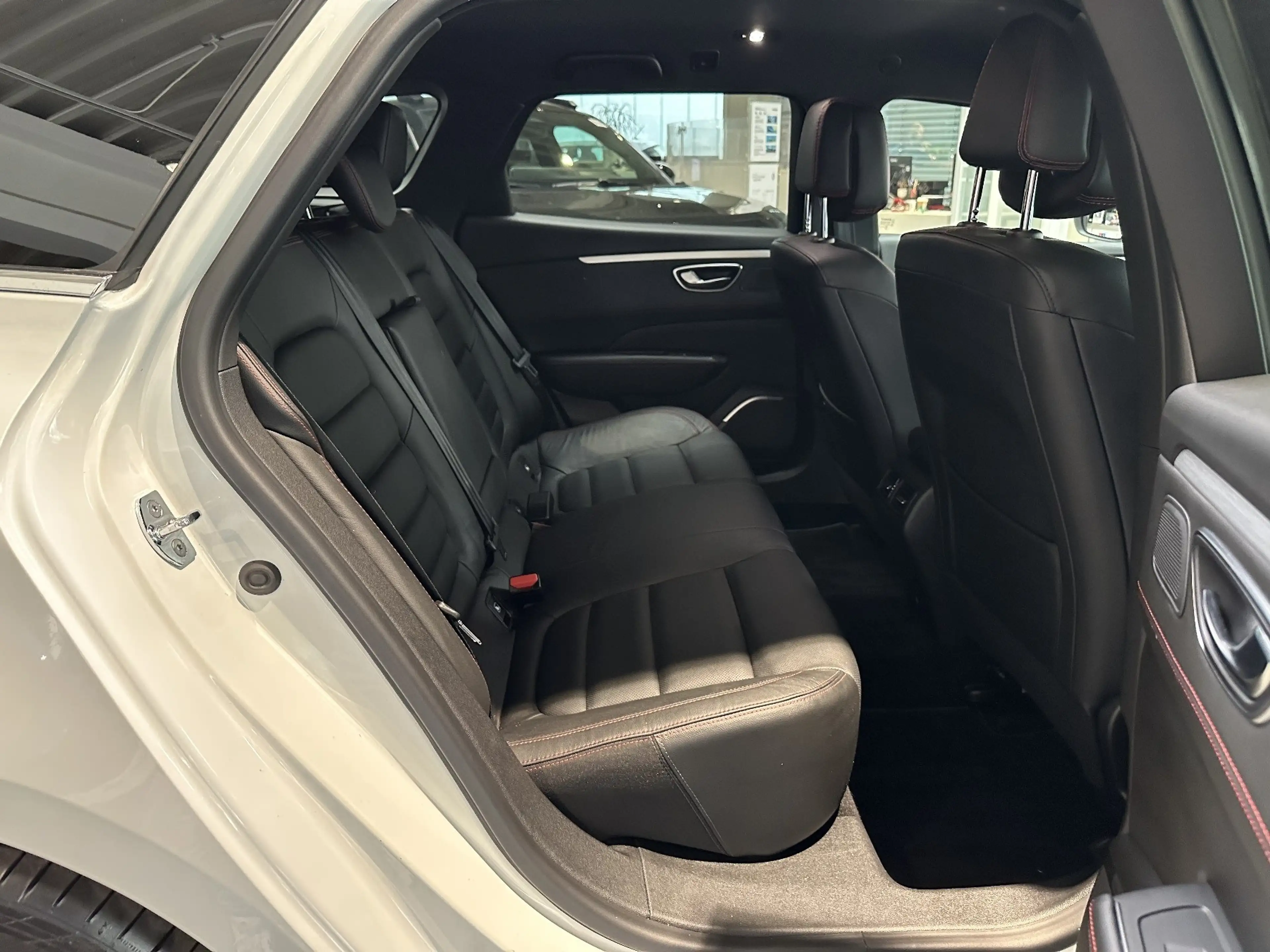 Renault Talisman Grandtour S-Edition TCe 225 EDC — photo 14