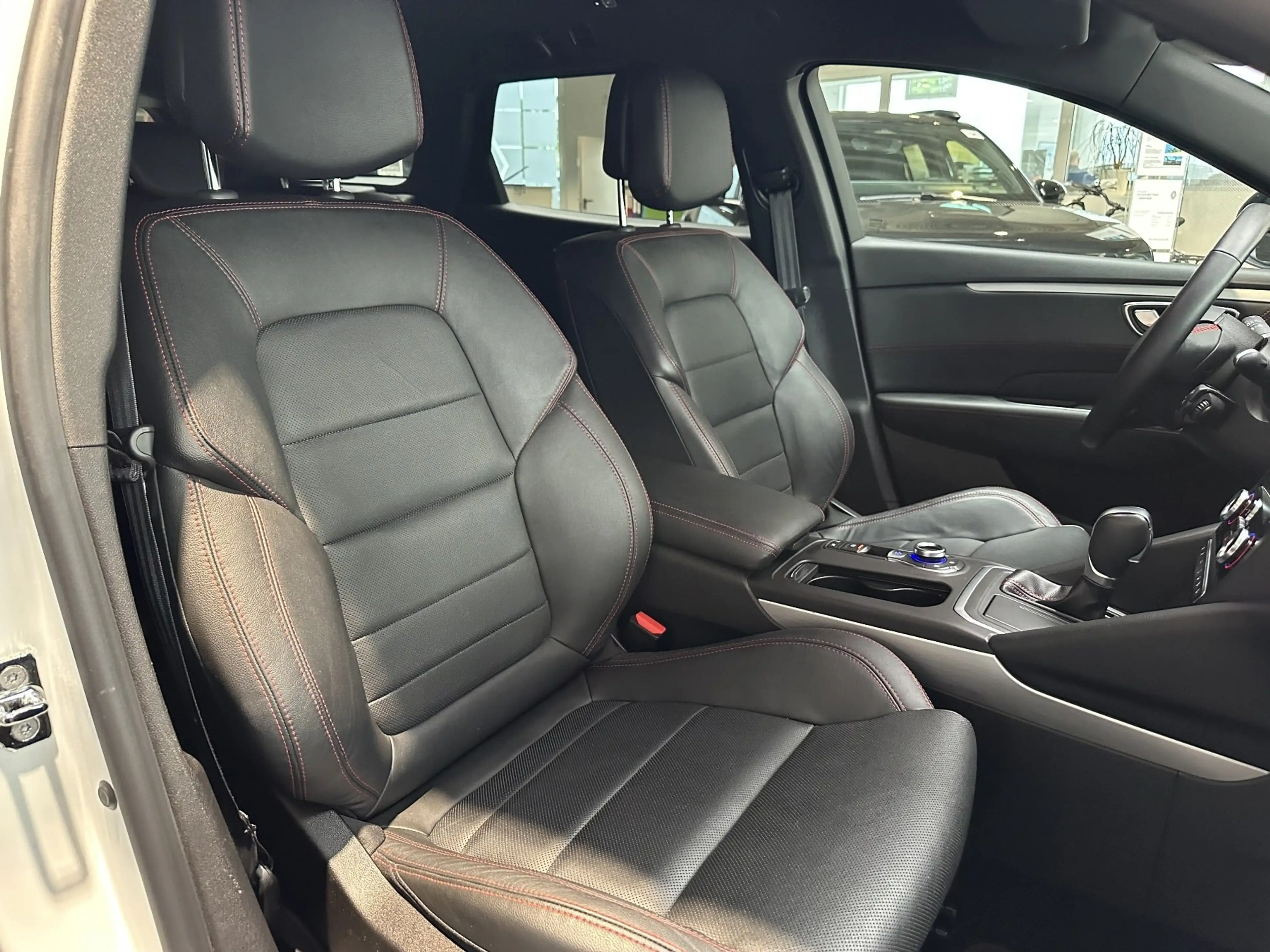 Renault Talisman Grandtour S-Edition TCe 225 EDC — photo 12