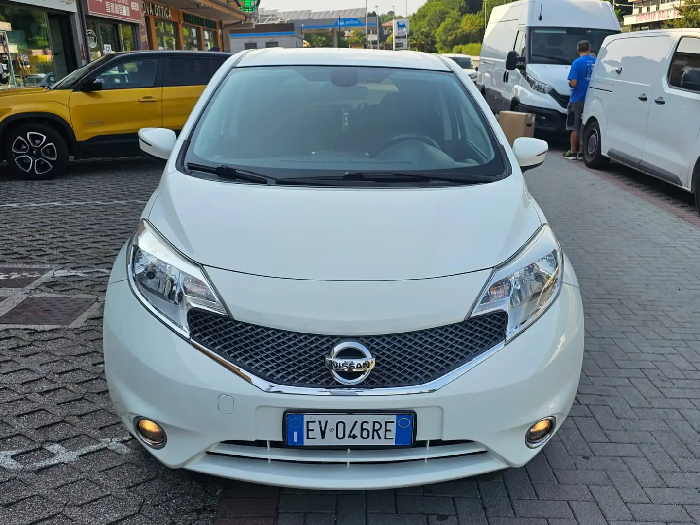Nissan Note 1.2 tekna 80cv - 2