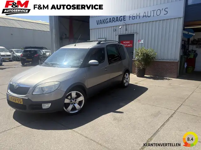 Skoda Roomster 1.6-16V Scout Clima, trekhaak, pdc achter