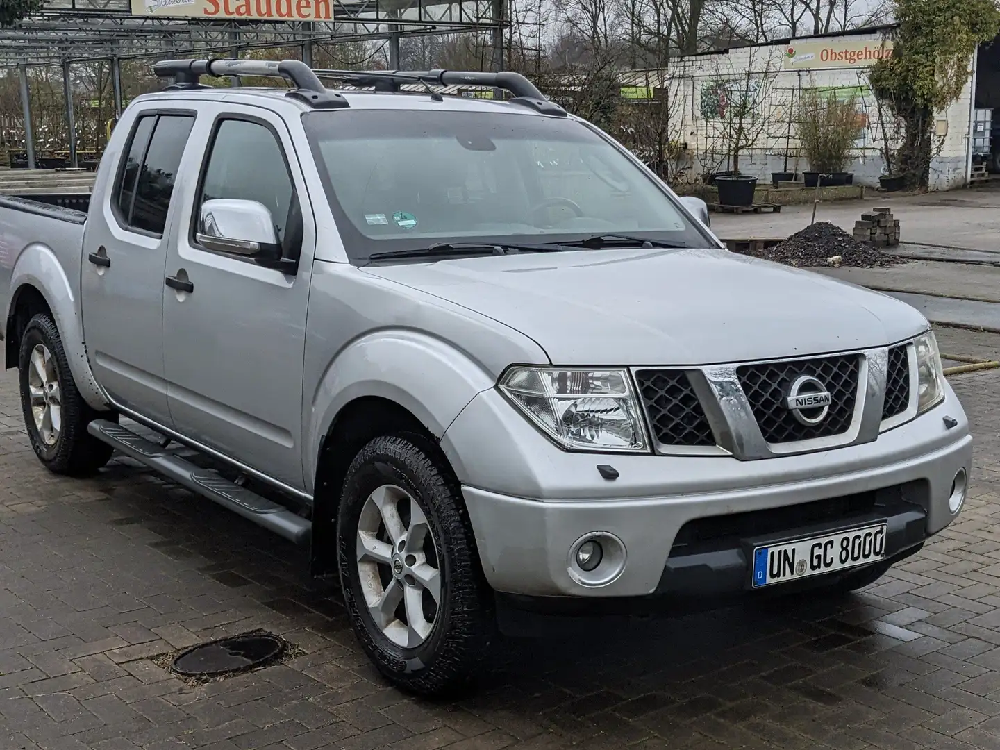 Nissan Navara Navara DPF Autm. SE Plateado - 1
