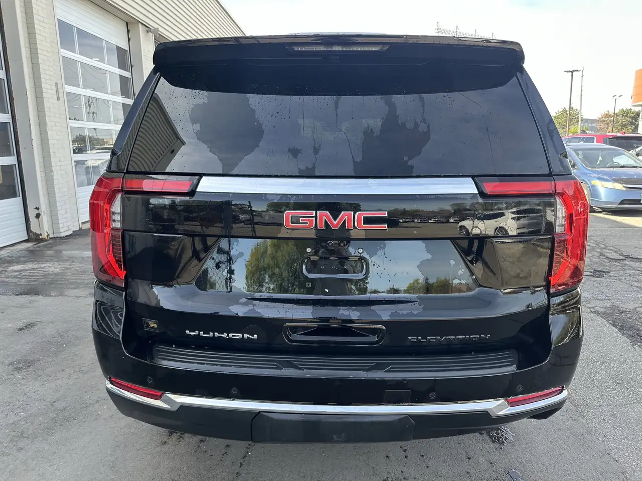 GMC Yukon снимка GMC Yukon