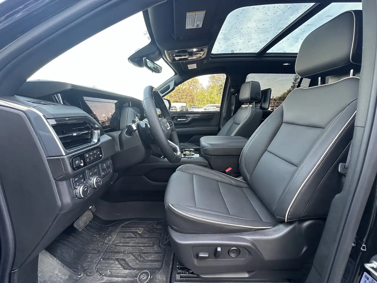 GMC Yukon снимка GMC Yukon