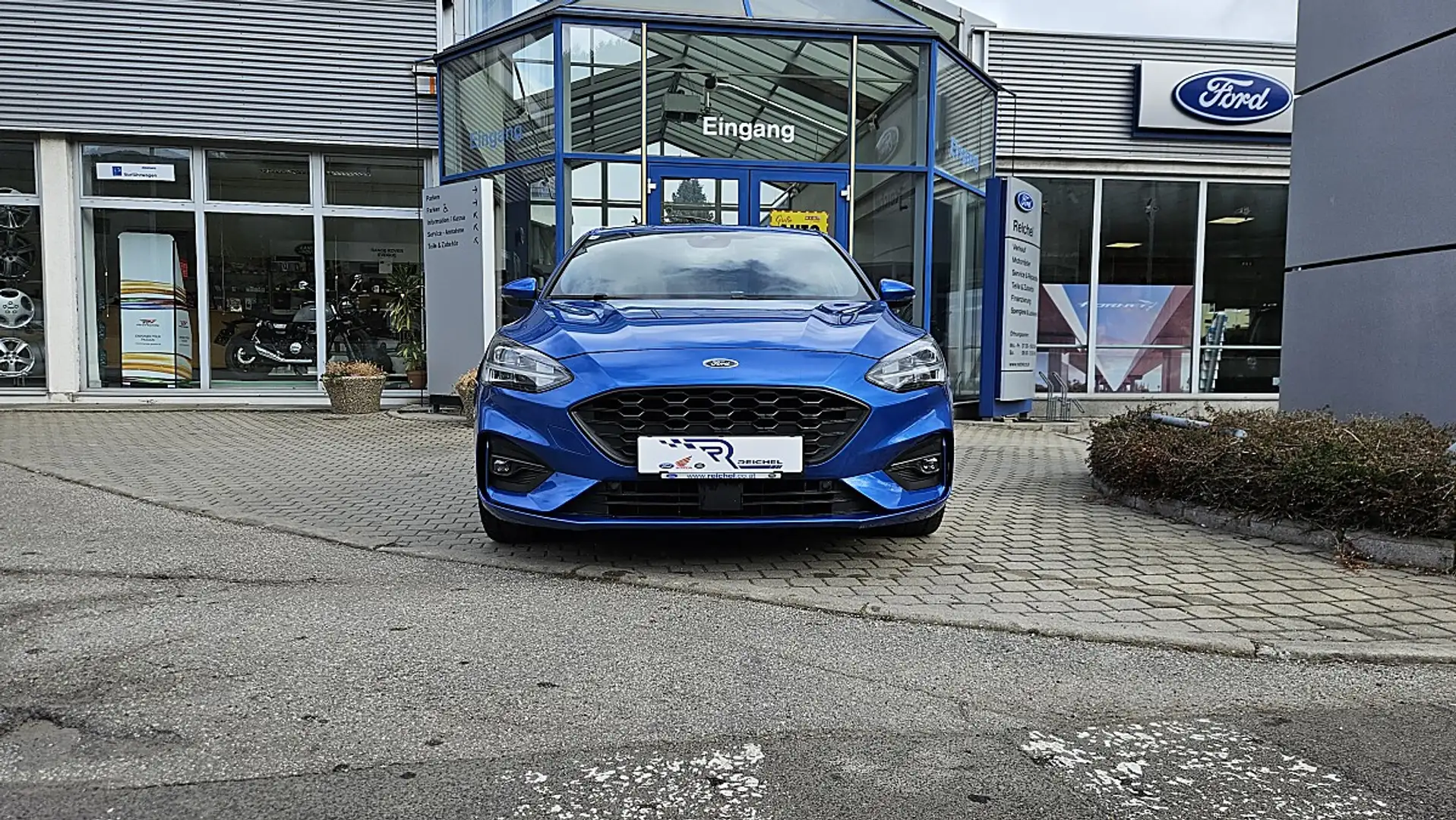 Ford Focus 1,0 EcoBoost ST-Line Blau - 2