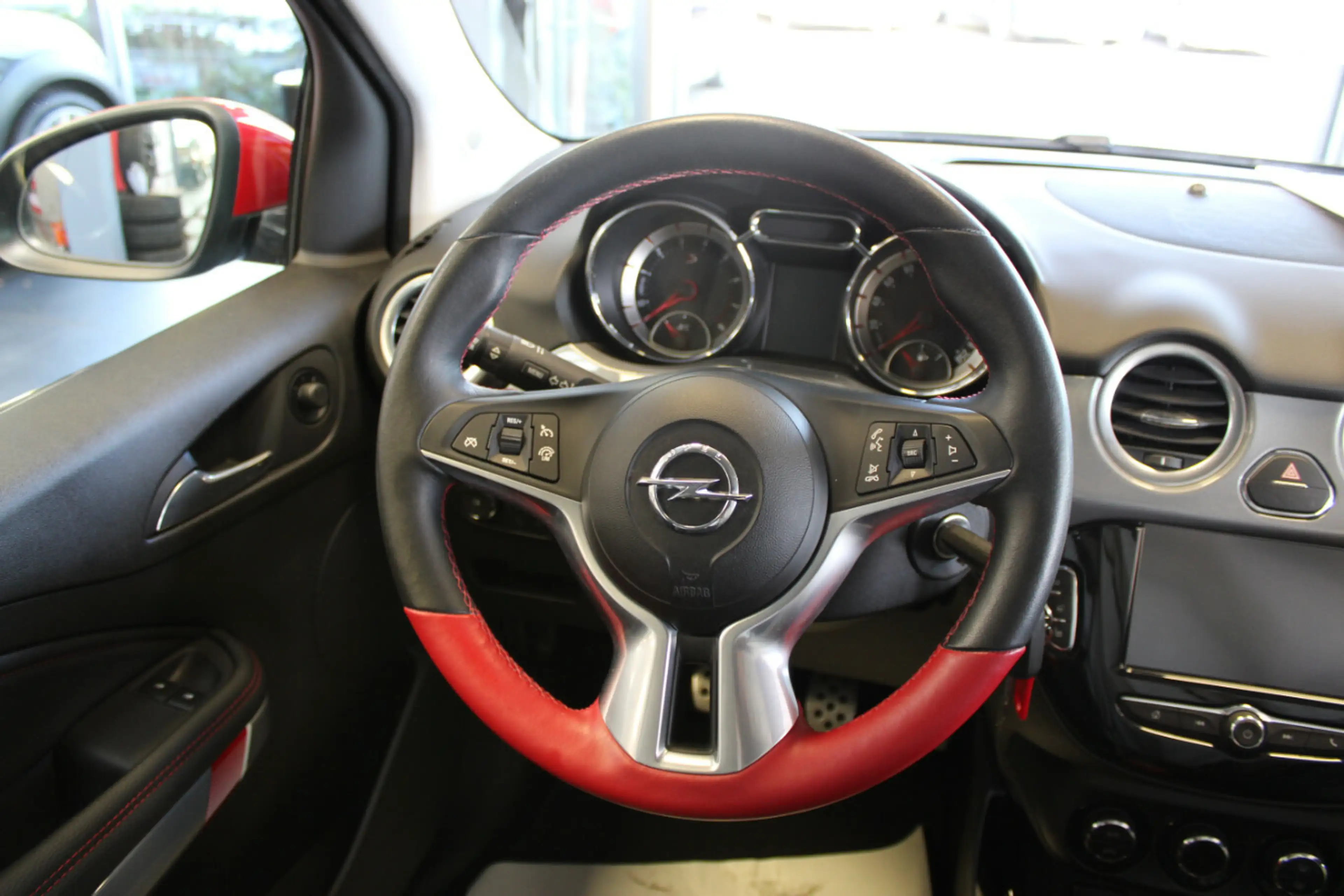 Opel Adam 1.4 Turbo S — photo 9