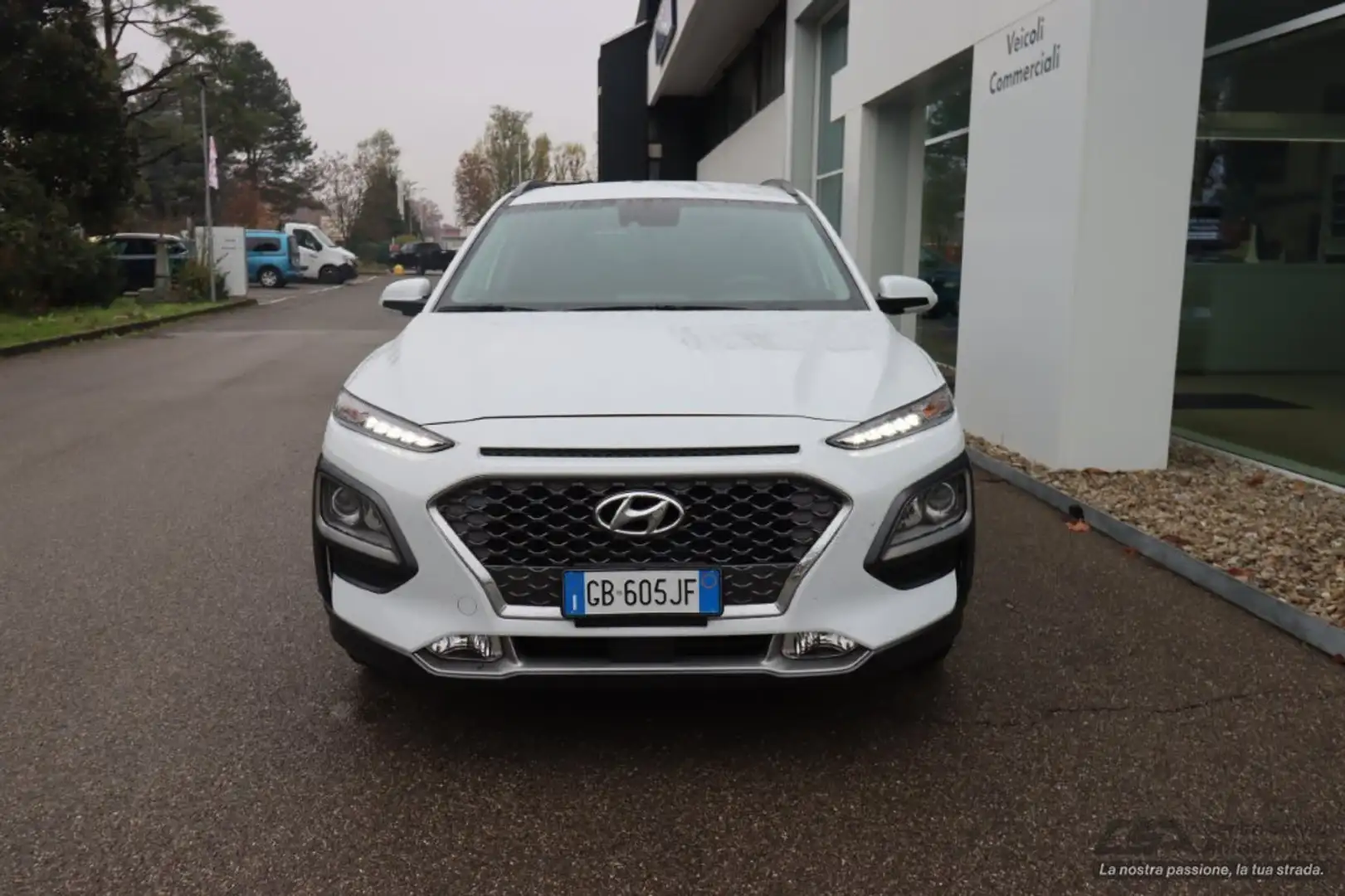 Hyundai KONA Kona HEV 1.6 DCT Exellence Blanco - 2
