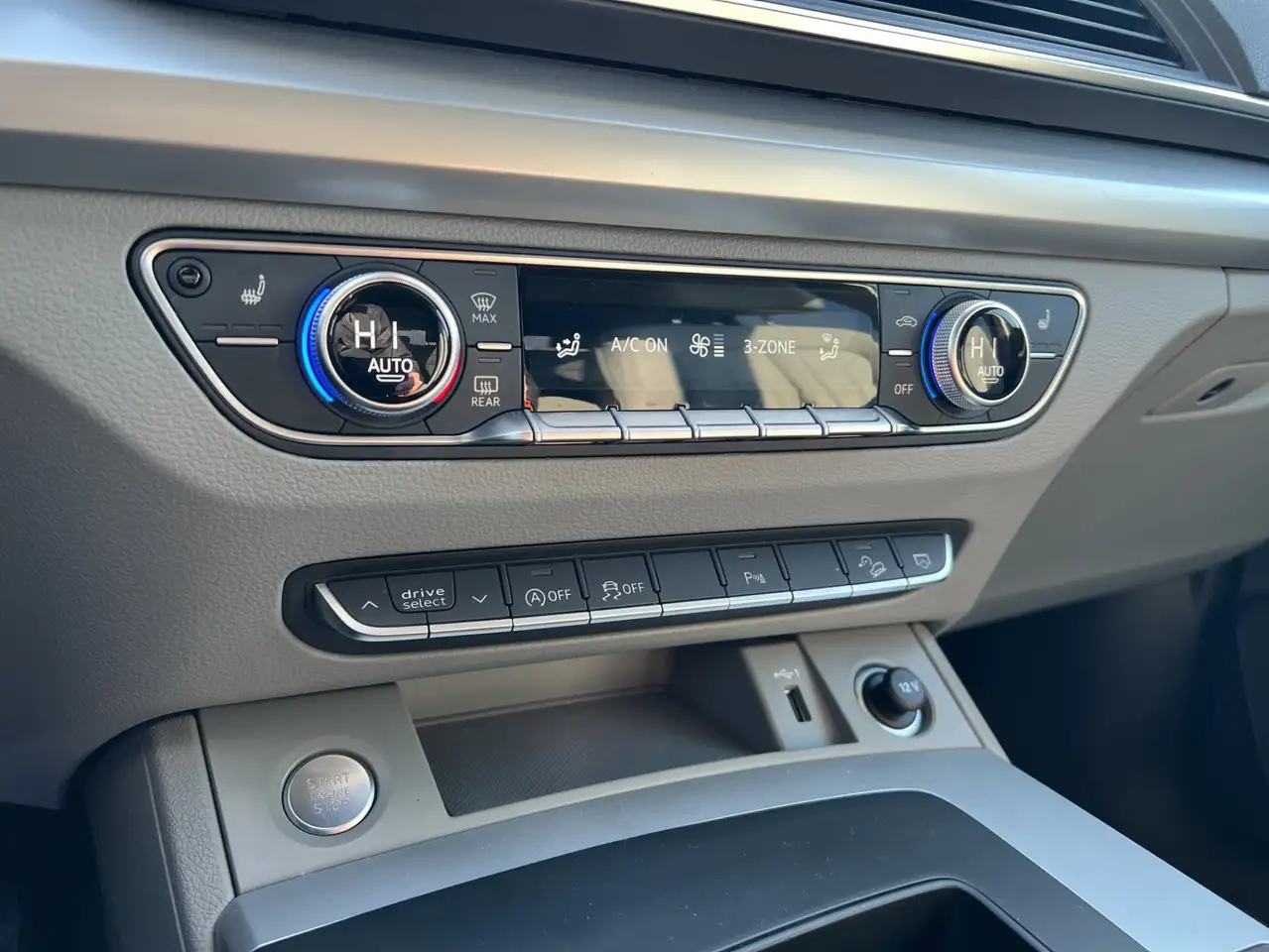 Audi Q5 снимка Audi Q5