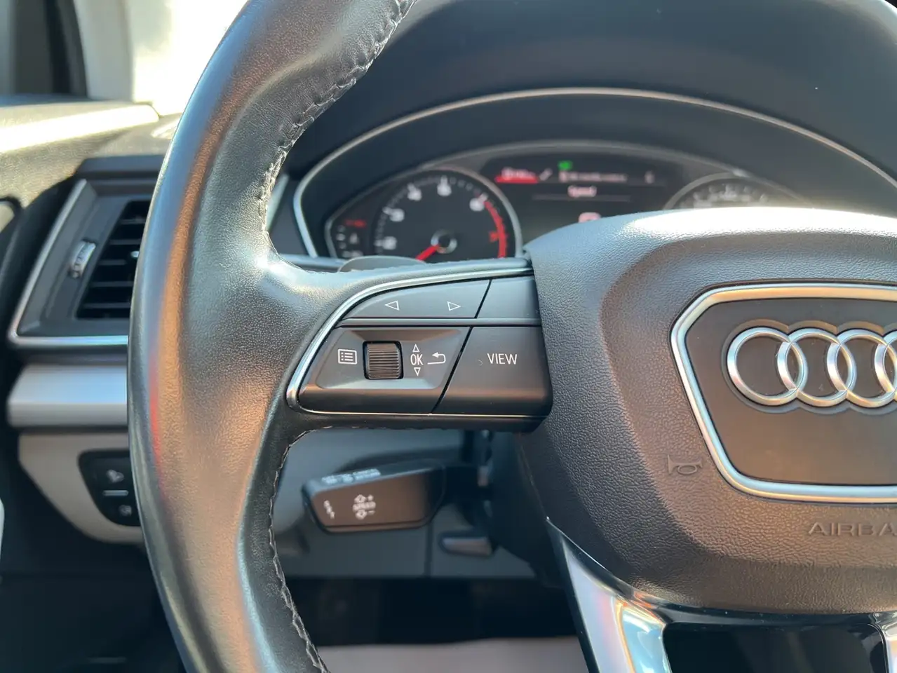 Audi Q5 снимка Audi Q5