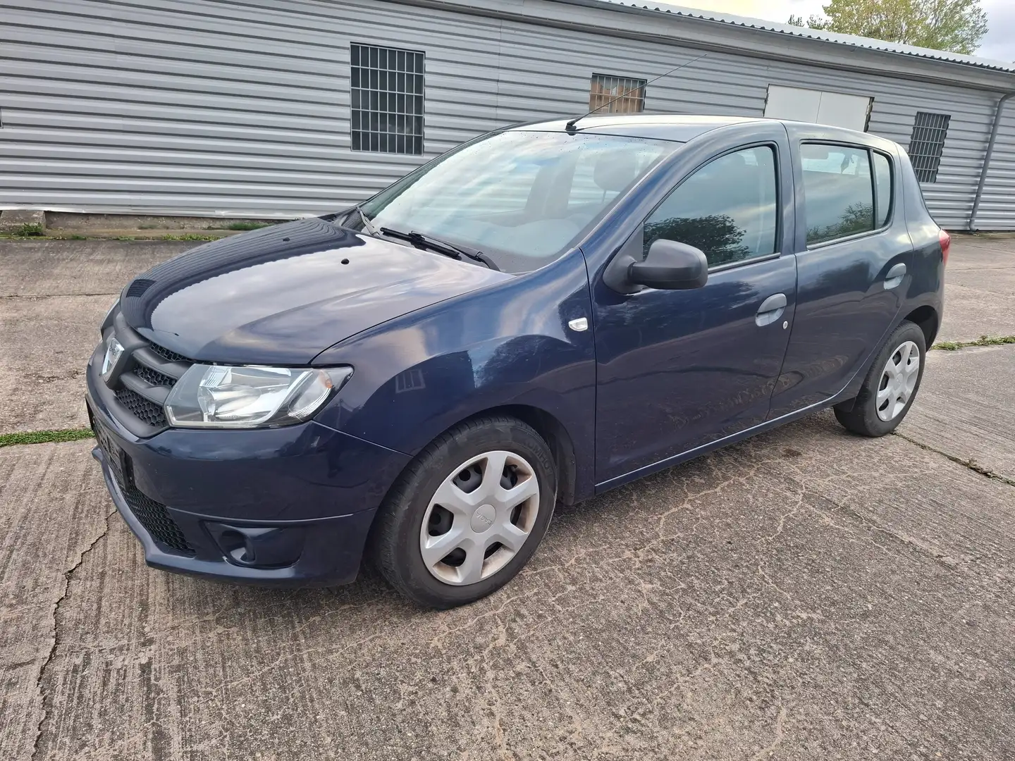 Dacia Sandero Ambiance Blau - 1