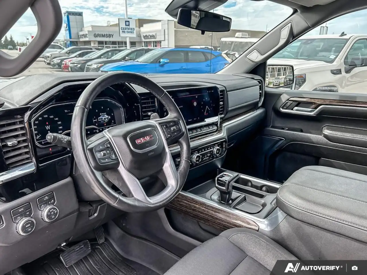 GMC Sierra 1500 снимка GMC Sierra 1500