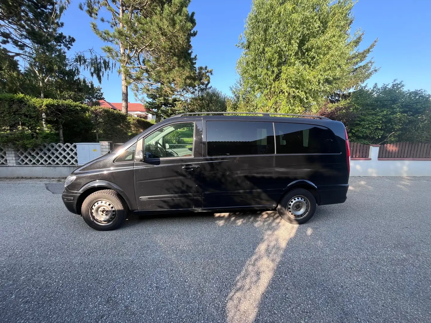 Mercedes-Benz Viano Viano Ambiente kompakt 2,2 CDI Aut. Ambiente Schwarz - 1