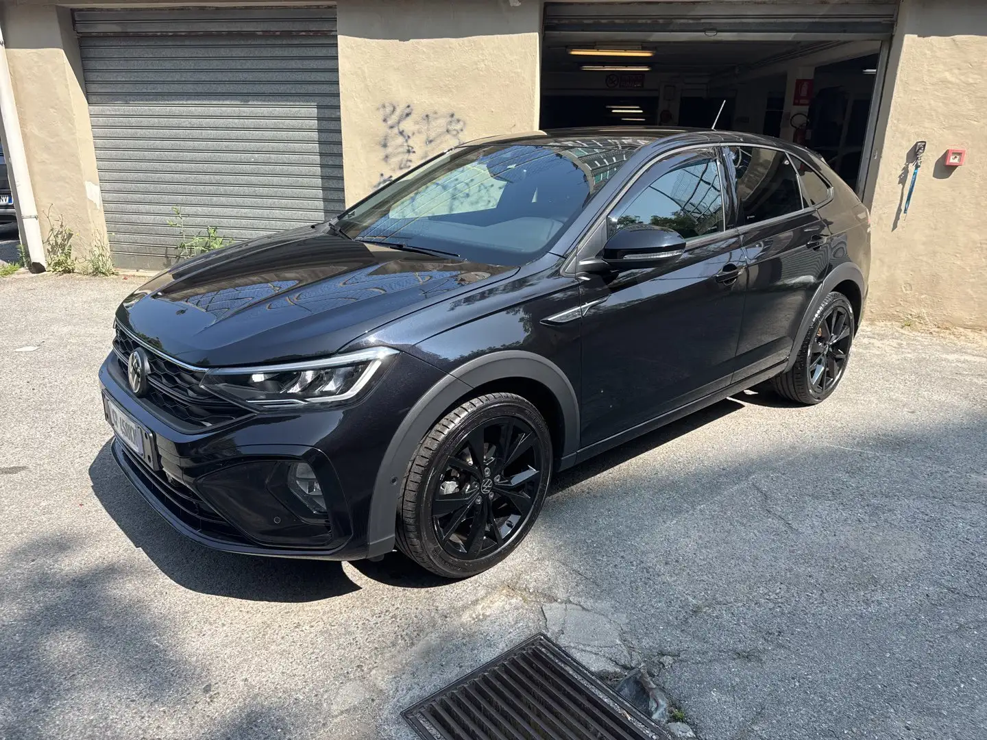 Volkswagen Taigo R-Line 1,5 l TSI filtro crna - 1