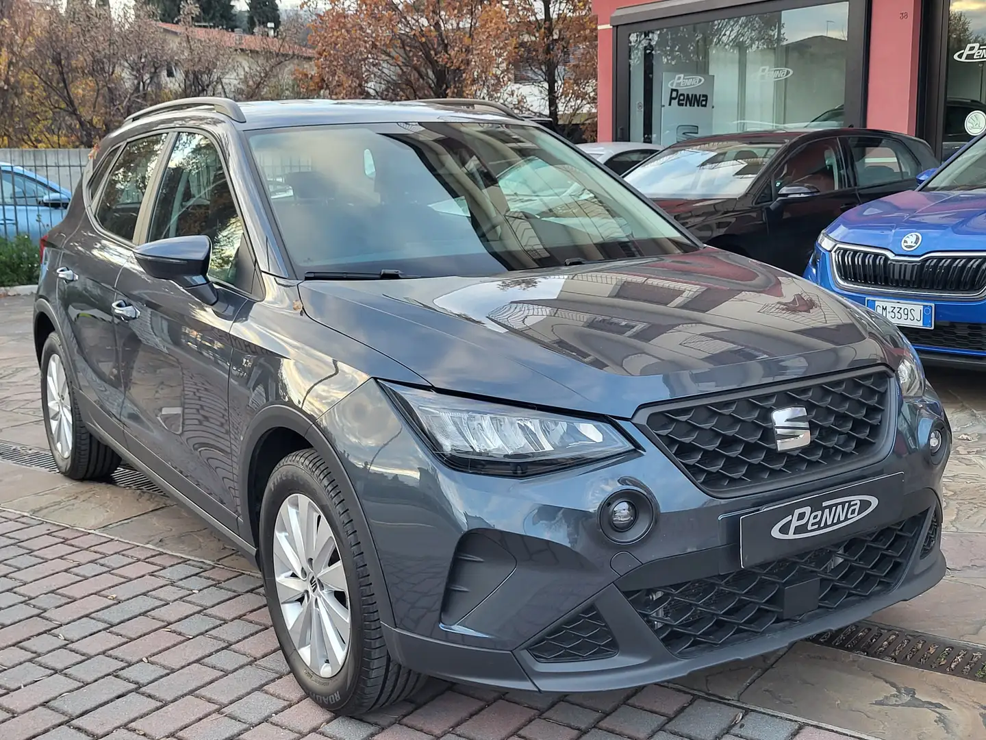 SEAT Arona 1.0 TGI Style Grigio - 1