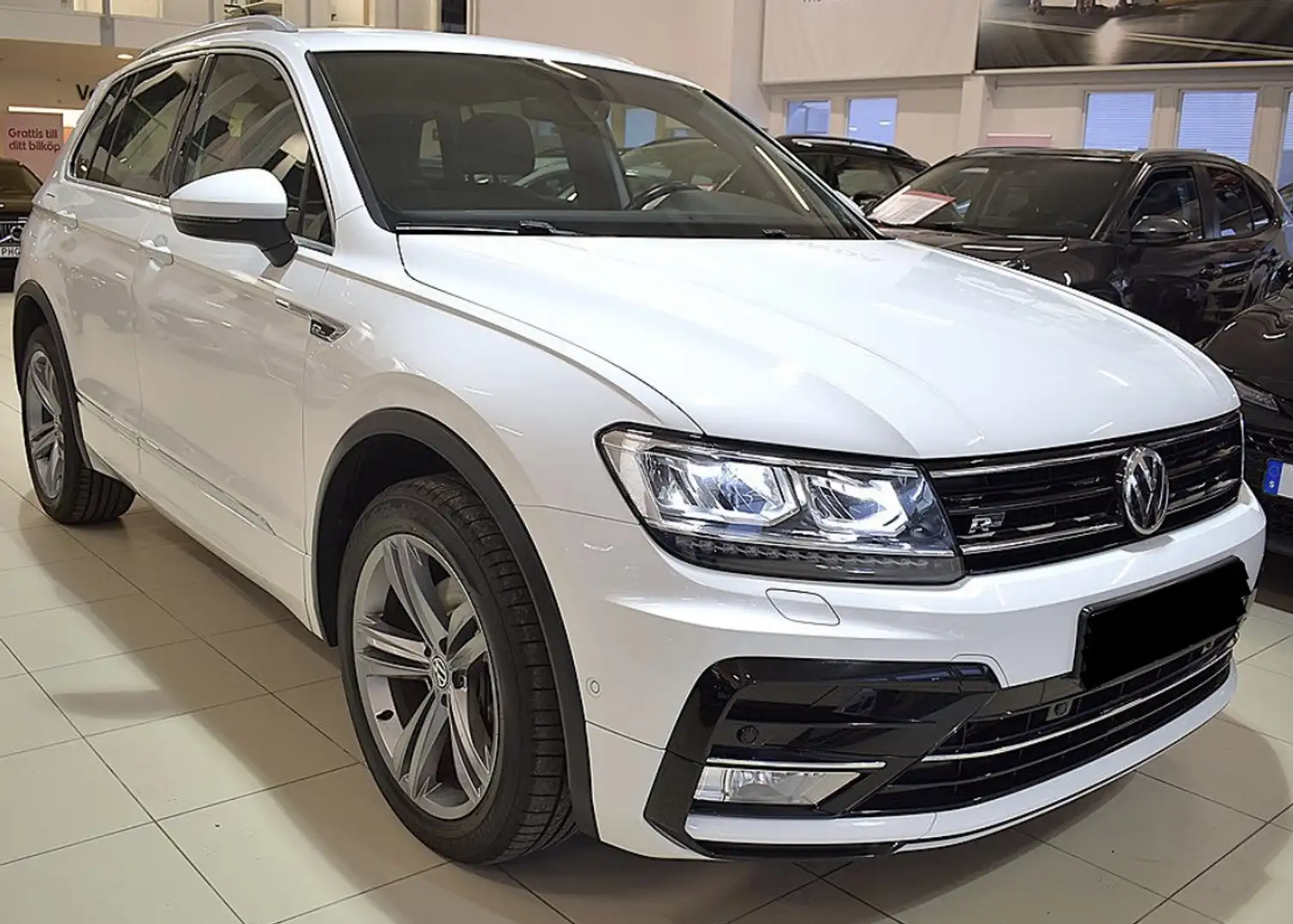 Volkswagen Tiguan Standard Weiß - 2