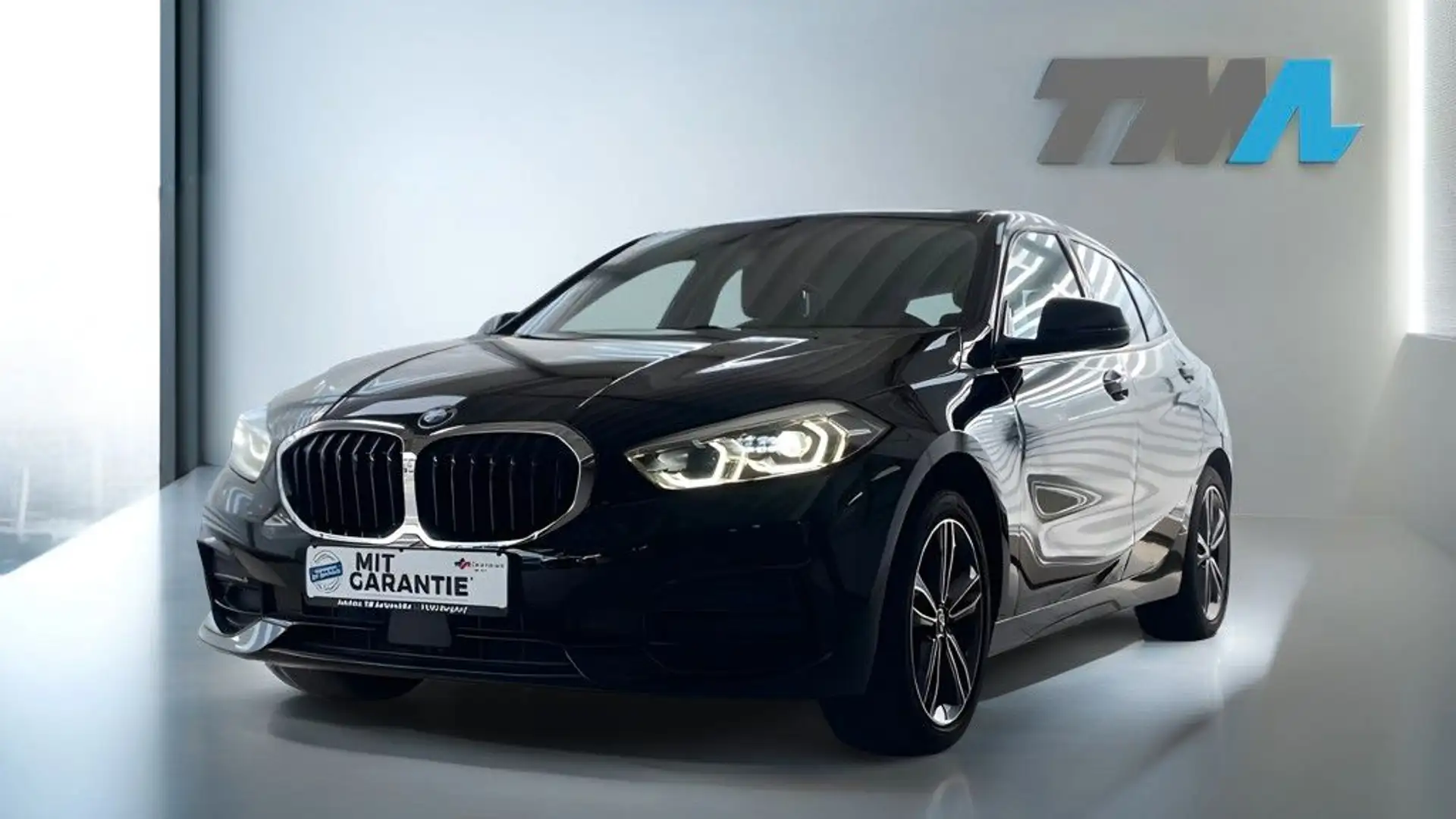 BMW 118 i Sport Line LED Spiegel-Paket Alu17" Zwart - 2