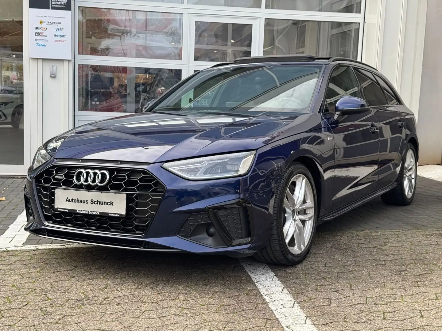 Audi A4 Avant 50 TDI quattro S-LINE/PANO/CAM Blauw - 1
