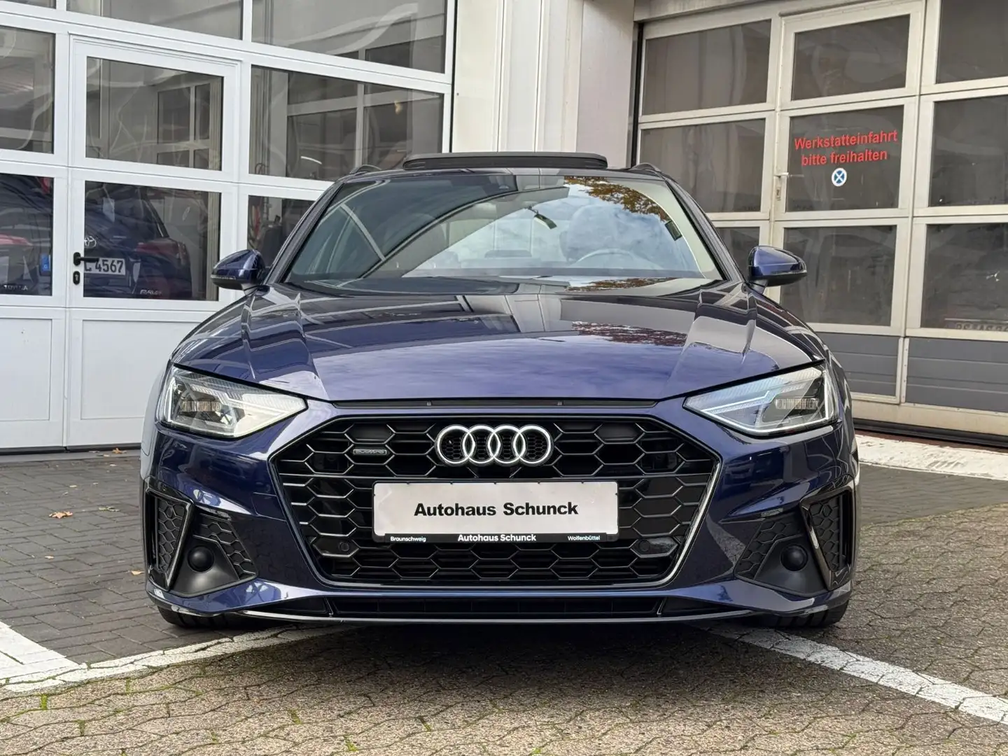 Audi A4 Avant 50 TDI quattro S-LINE/PANO/CAM Blauw - 2