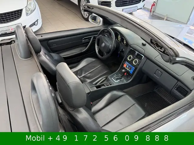 Mercedes-Benz SLK view 26