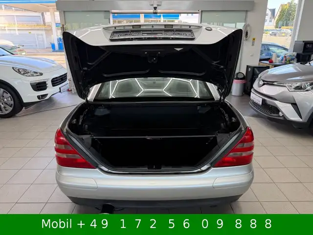 Mercedes-Benz SLK view 13
