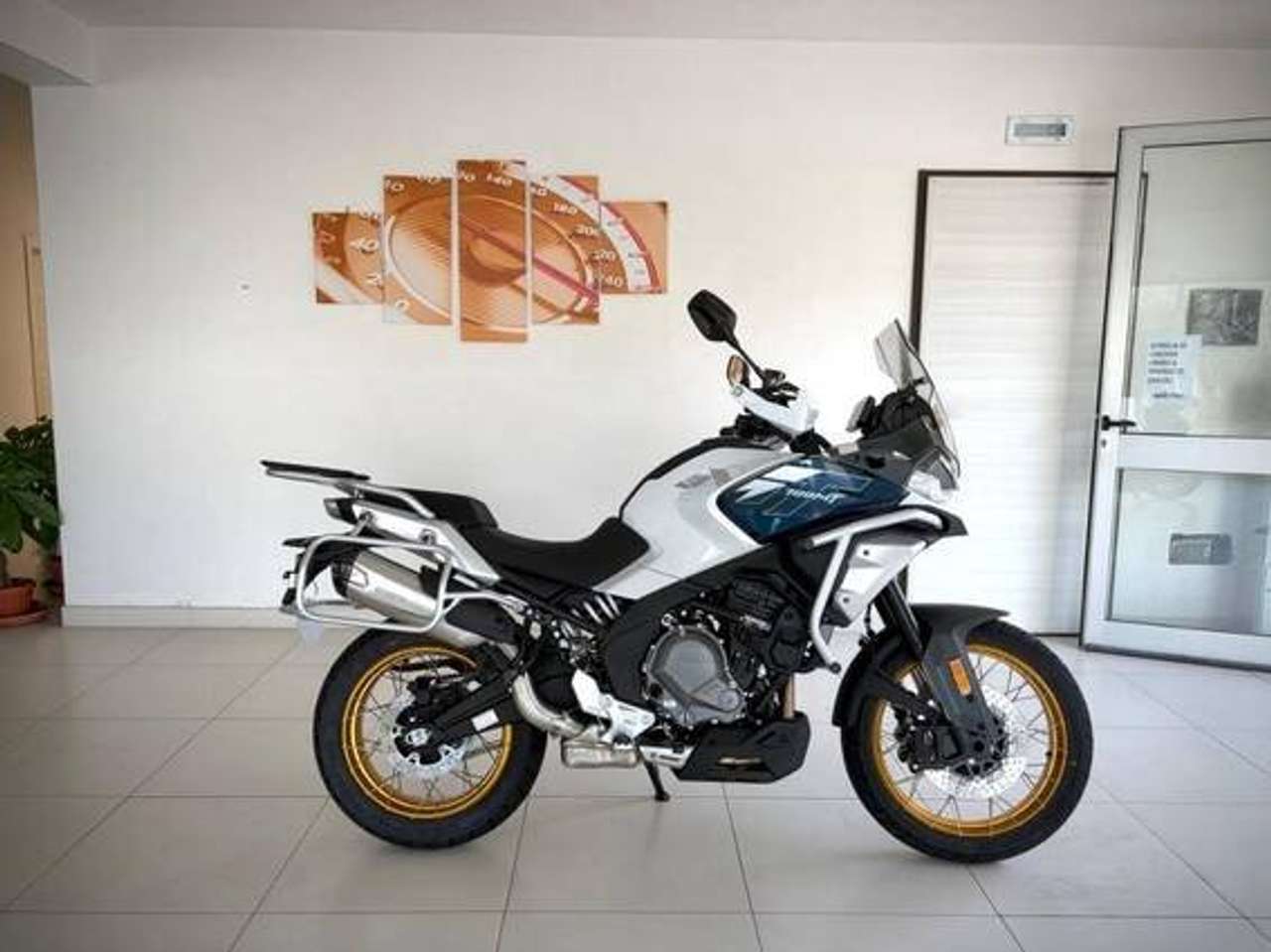 CFMOTO 700 MT ADV Abs E5+