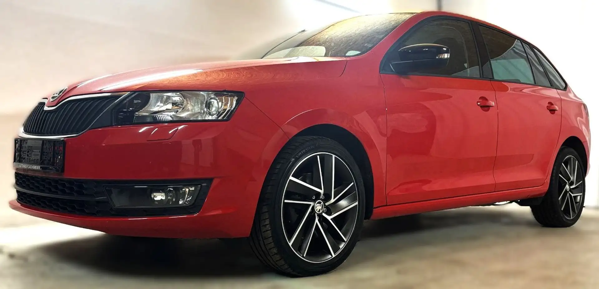 Skoda Rapid/Spaceback Spaceback Emotion Plus Rot - 1