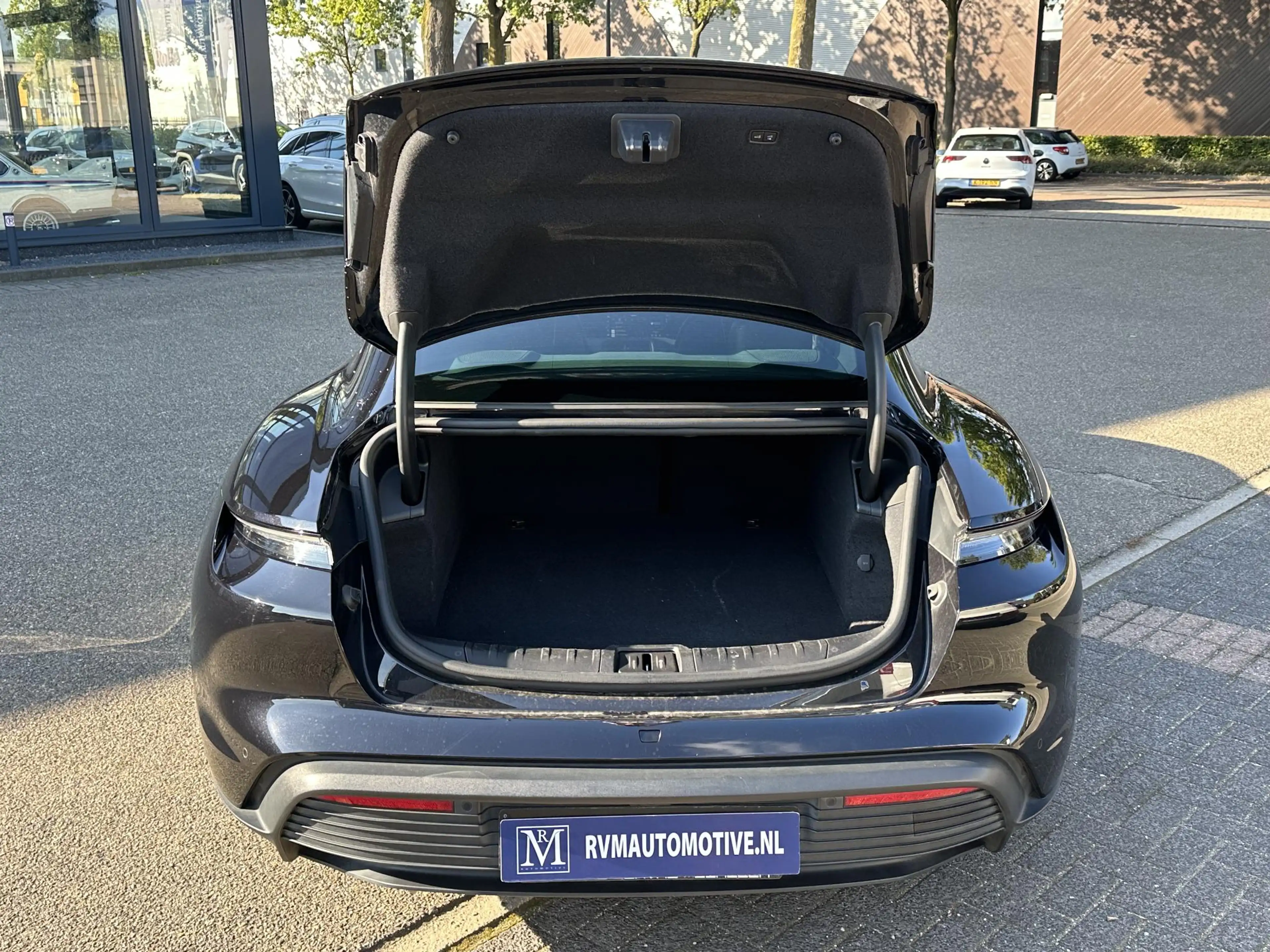 Porsche Taycan 79 kWh SOH 92% | MEM. SEAT | BOSE BOXEN | PANO | S — photo 16
