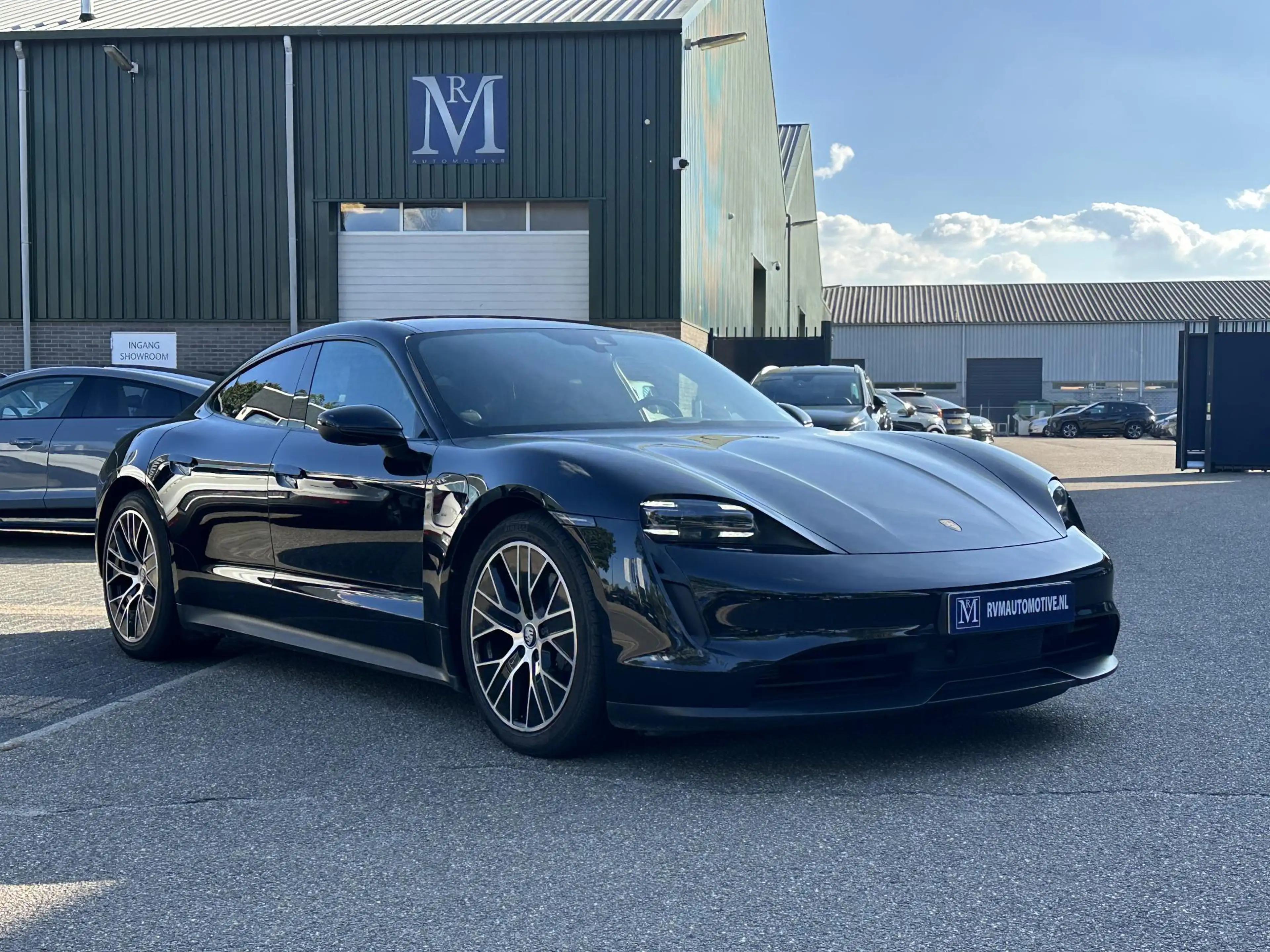 Porsche Taycan 79 kWh SOH 92% | MEM. SEAT | BOSE BOXEN | PANO | S — photo 13