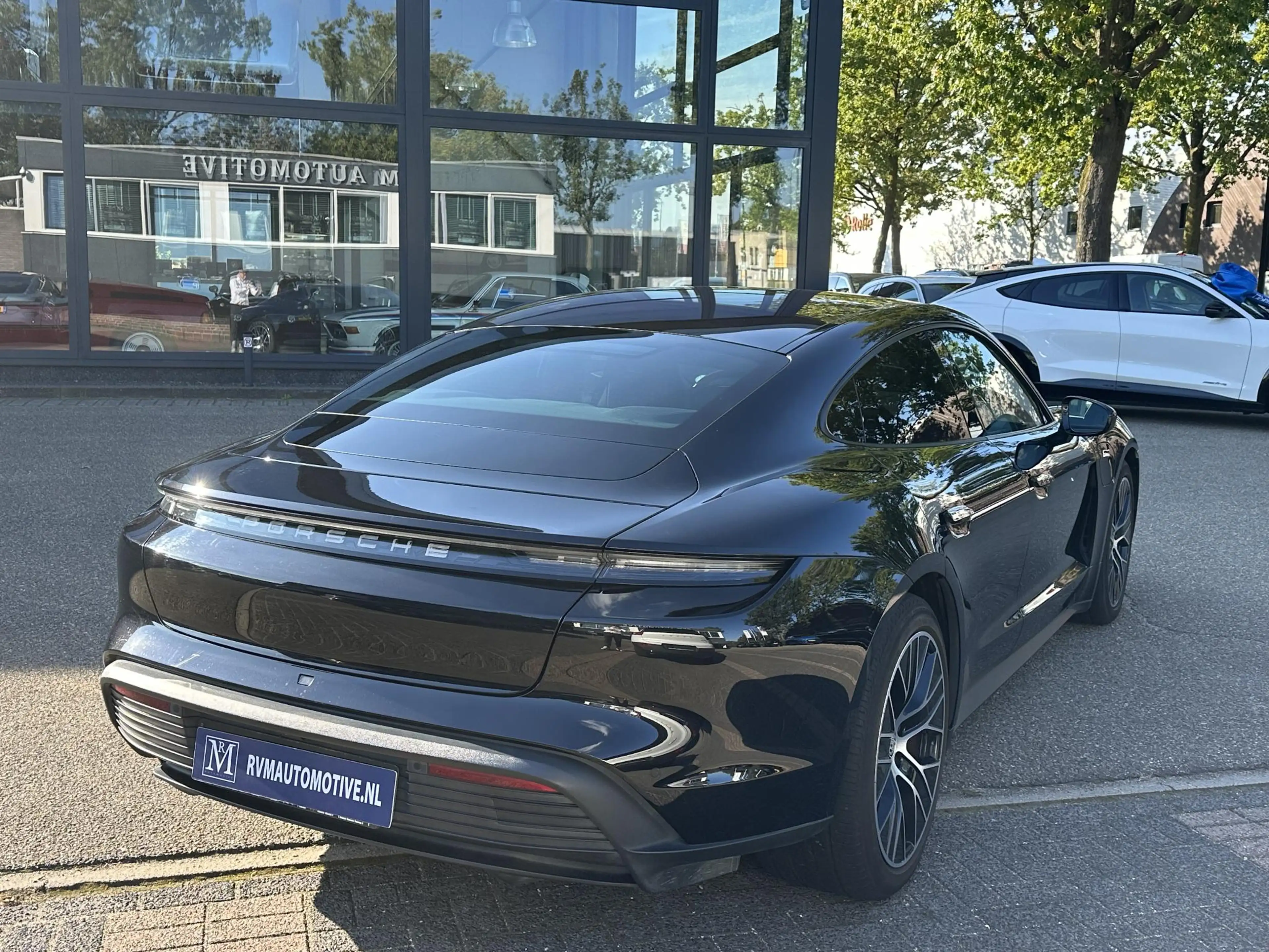 Porsche Taycan 79 kWh SOH 92% | MEM. SEAT | BOSE BOXEN | PANO | S — photo 12
