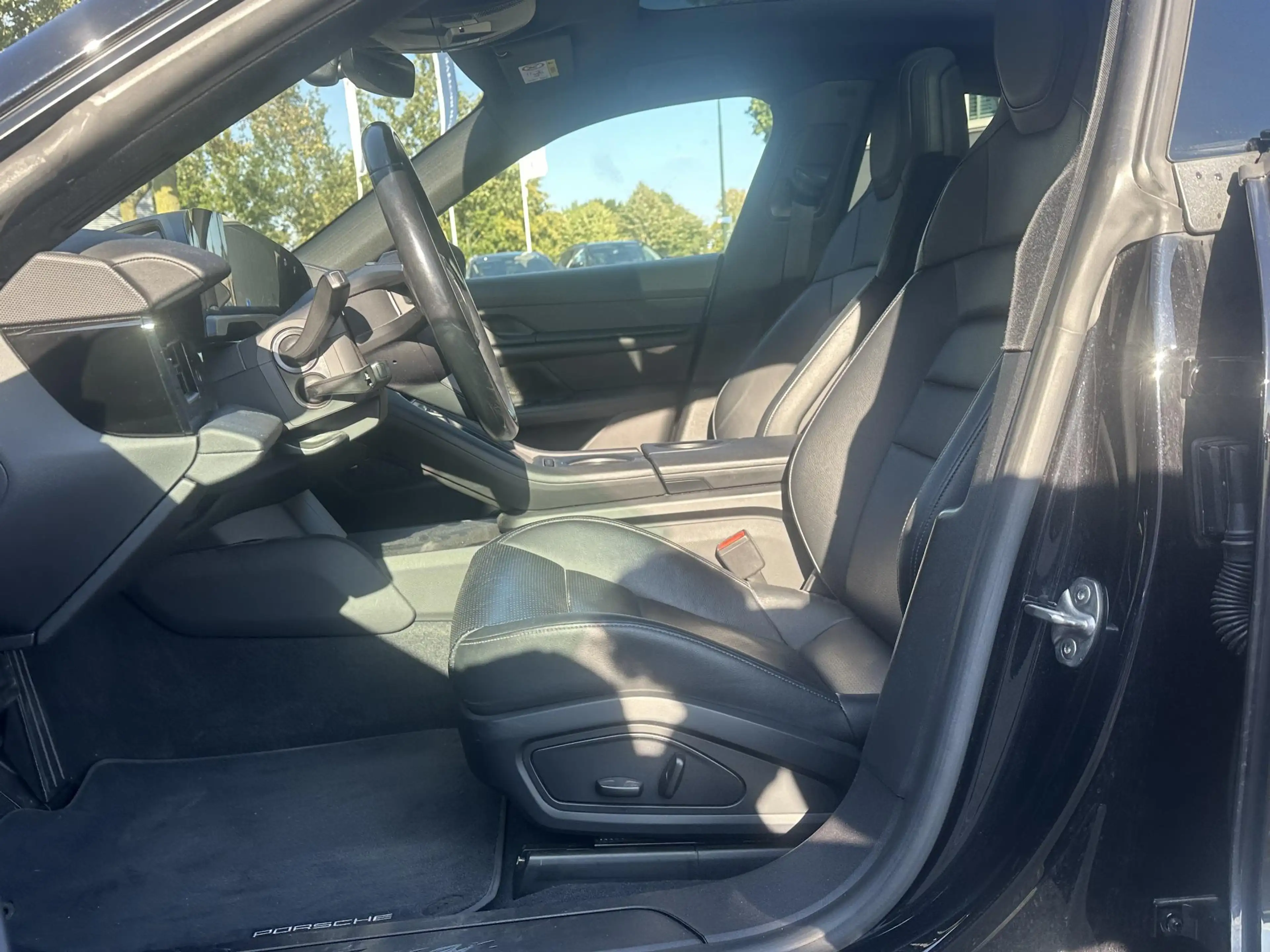 Porsche Taycan 79 kWh SOH 92% | MEM. SEAT | BOSE BOXEN | PANO | S — photo 21